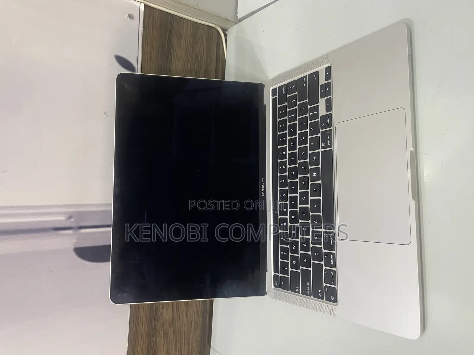 Laptop Apple MacBook Pro 2020 M1 8GB Apple M1 Pro SSD 256GB