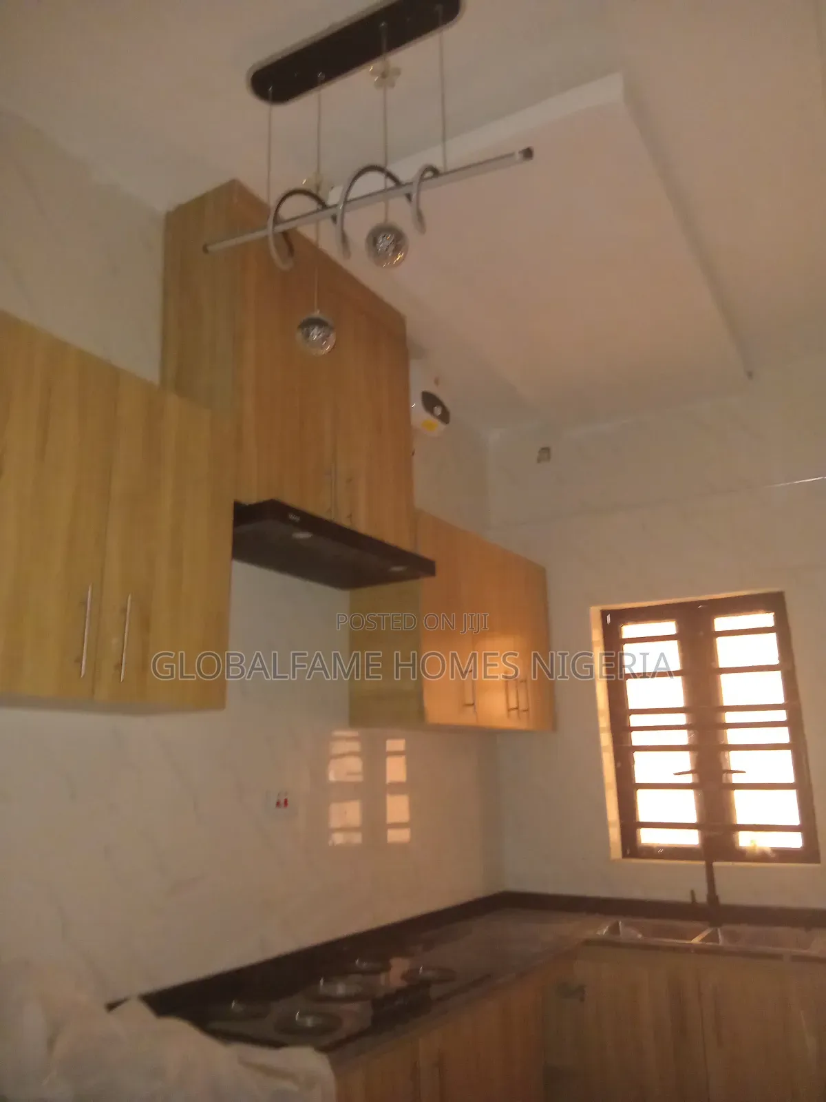 2bdrm Bungalow in By Paradise Estate for rent