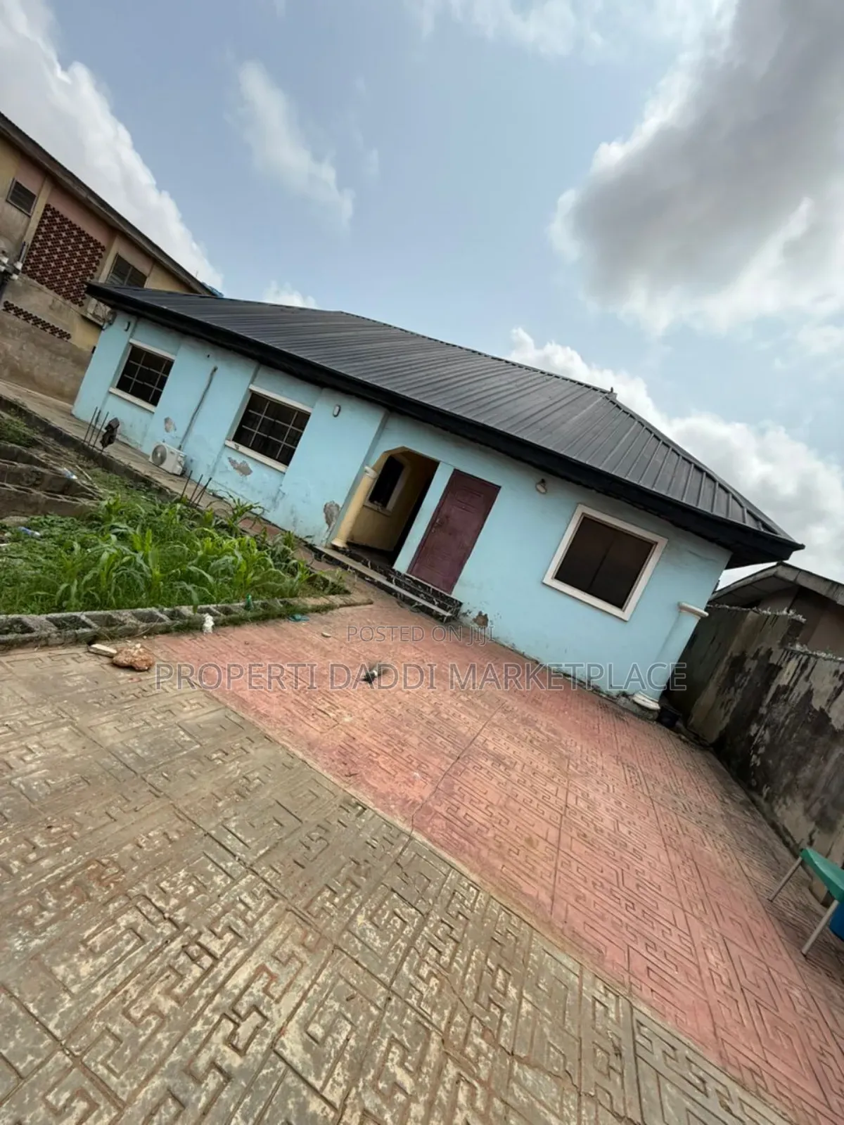 3bdrm Bungalow in Ayobo for sale