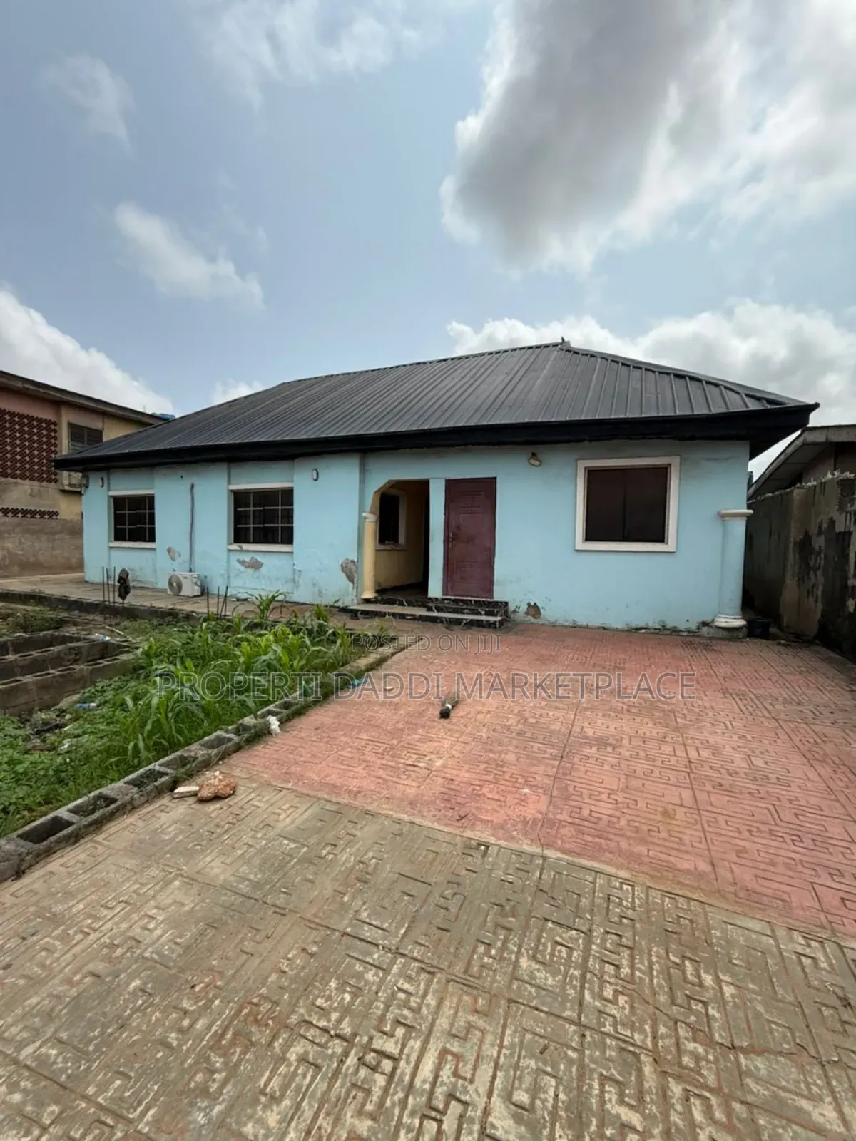 3bdrm Bungalow in Ayobo for sale