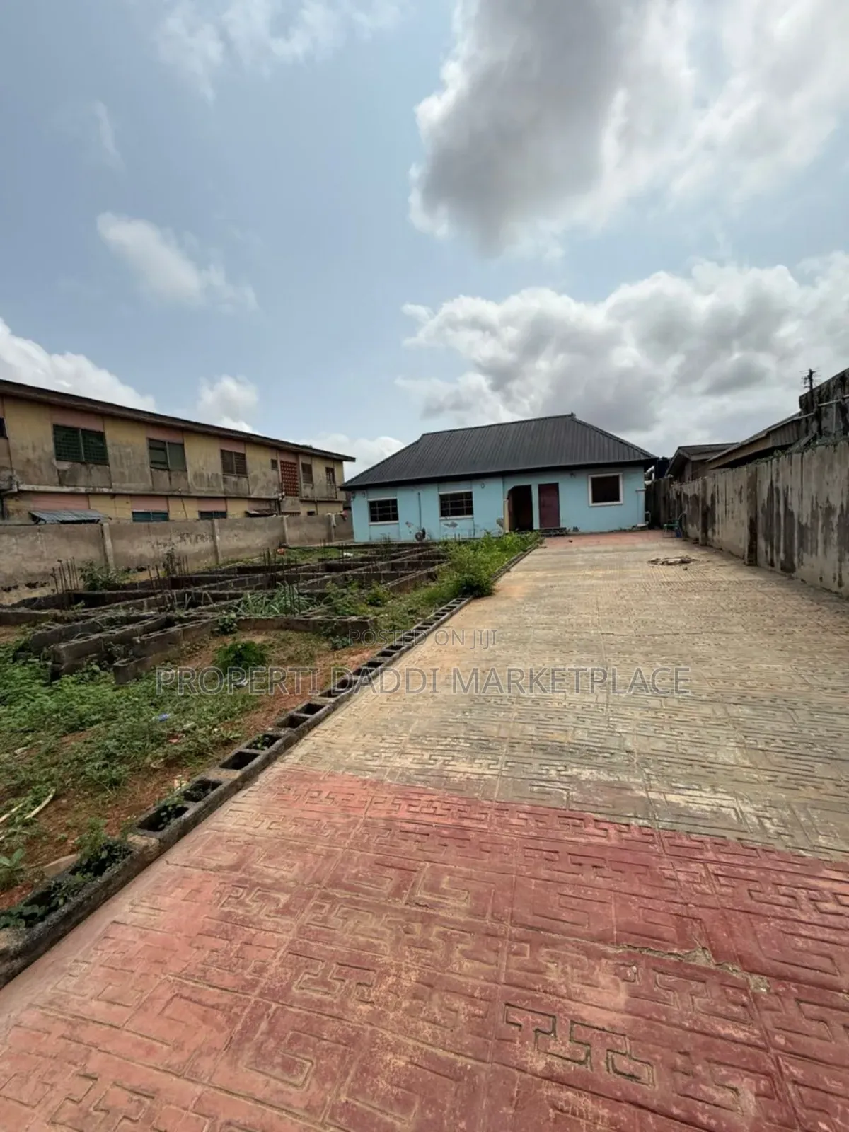 3bdrm Bungalow in Ayobo for sale