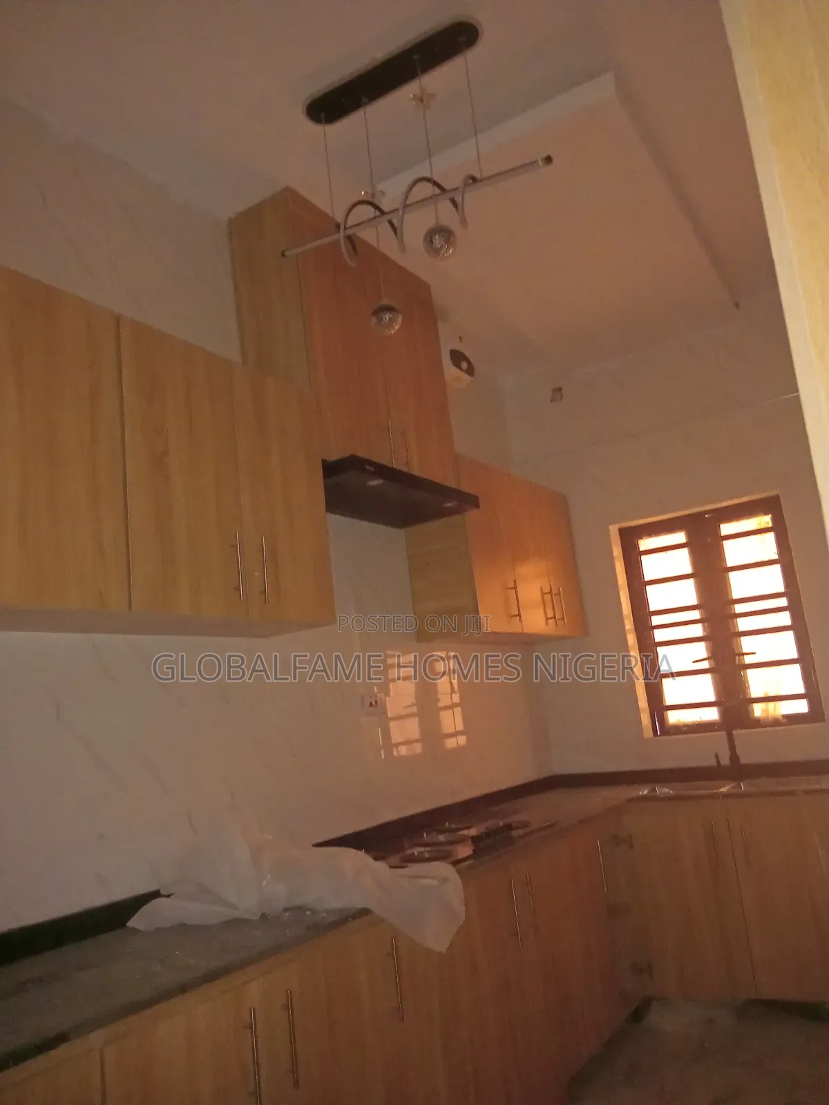 2bdrm Bungalow in By Paradise Estate for rent