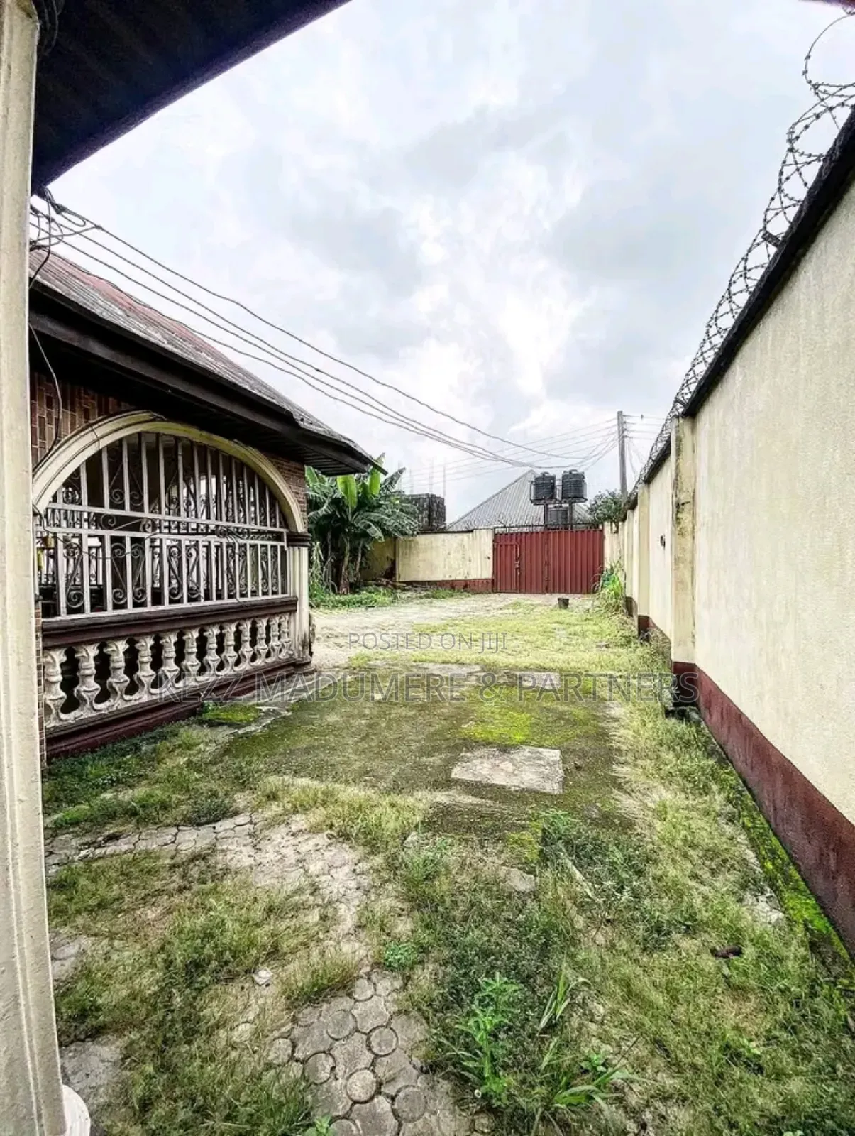 3bdrm Bungalow in Rumuewara Eneka Port for sale