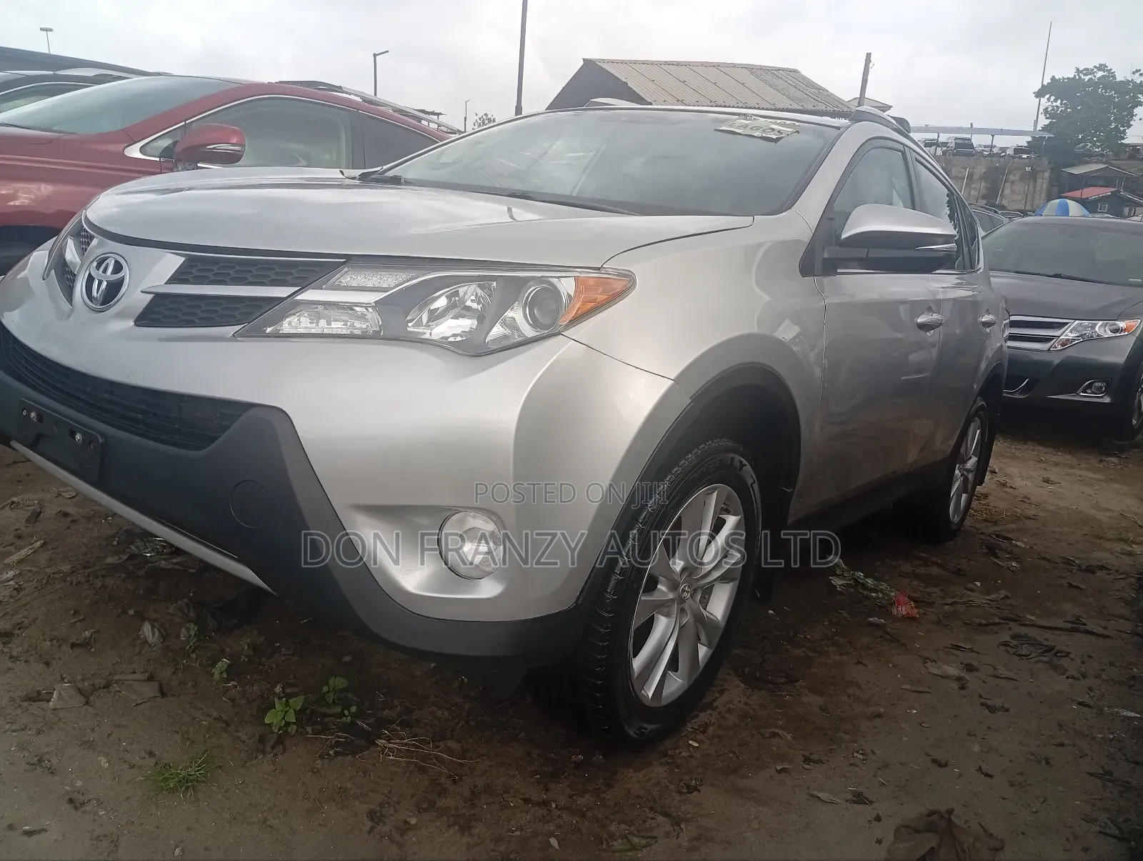Toyota RAV4 Limited 4dr SUV (2.5L 4cyl 6A) 2015 Silver