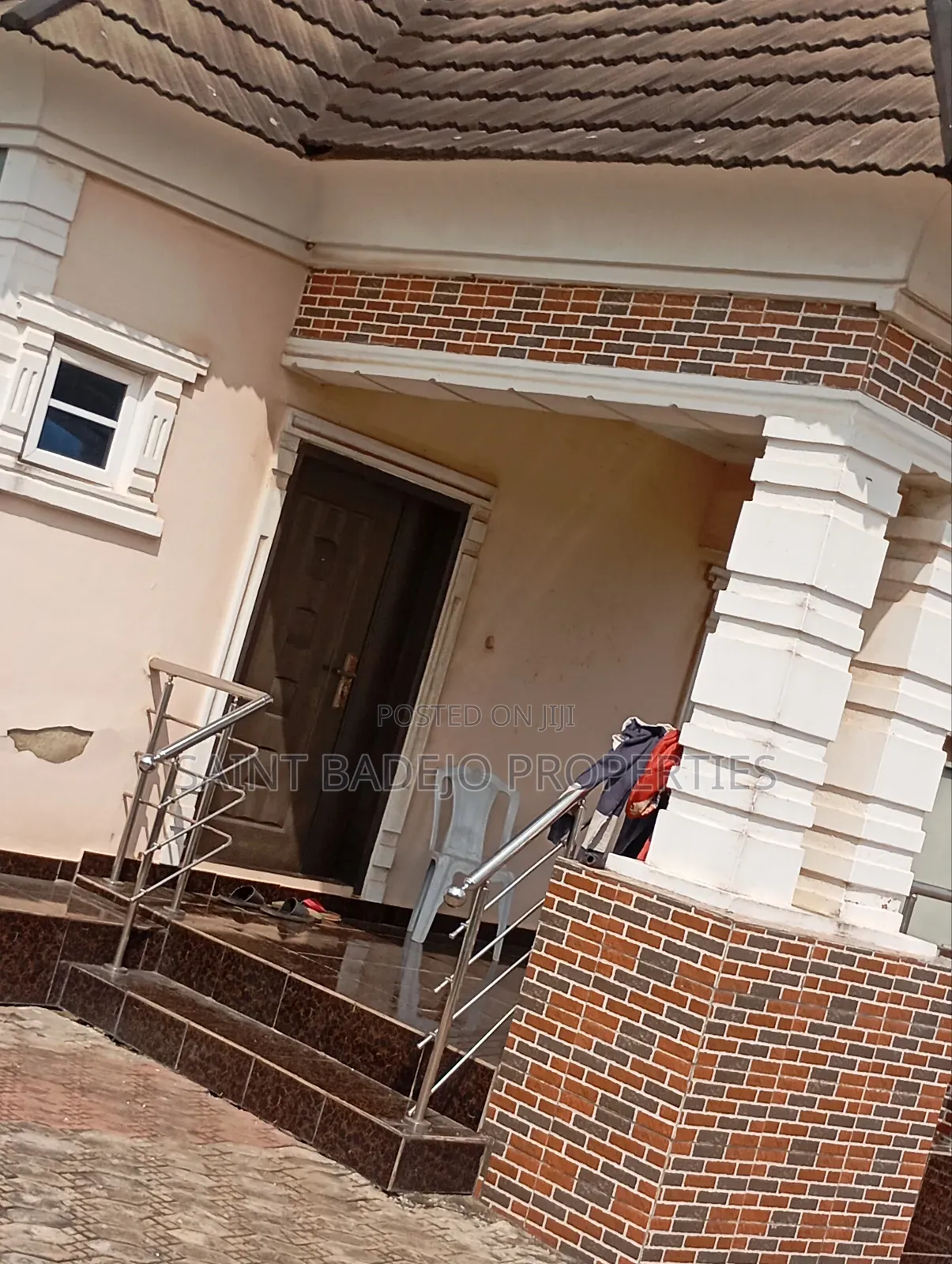 5bdrm Bungalow in Jakarifak Royal Palm, Gberigbe for sale