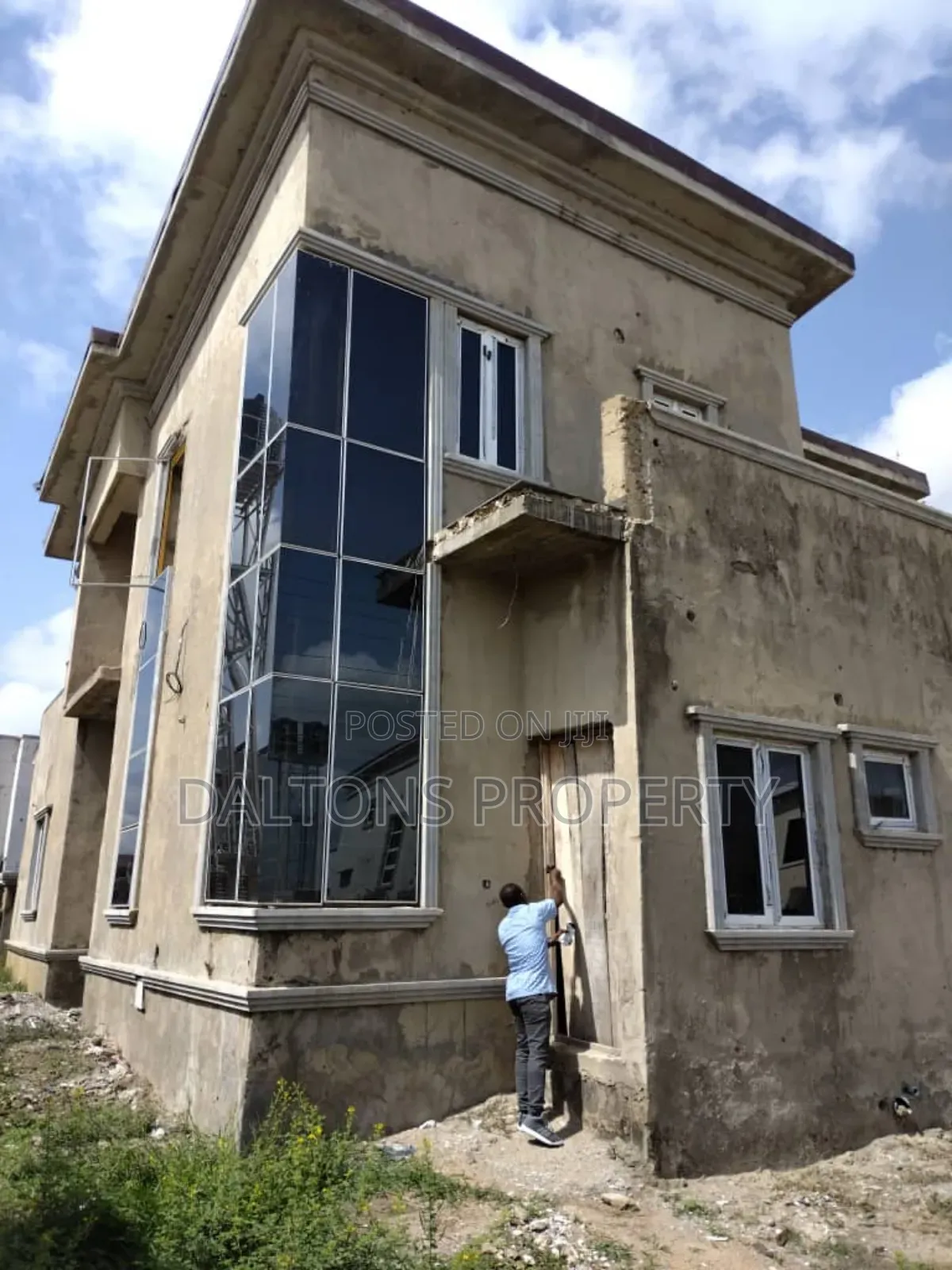 4bdrm Duplex in Lugbe District for sale