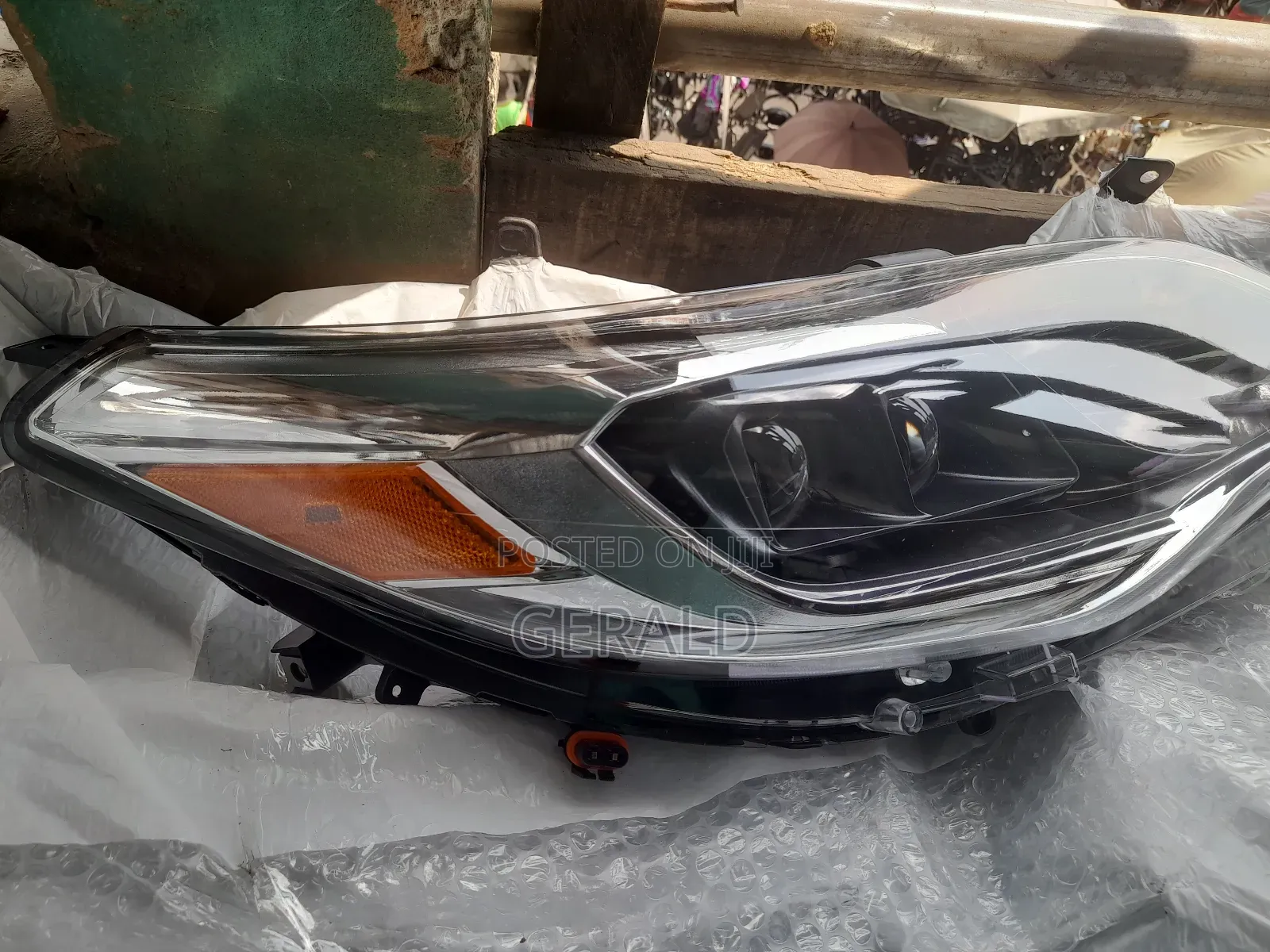 Headlamp Avalon 015