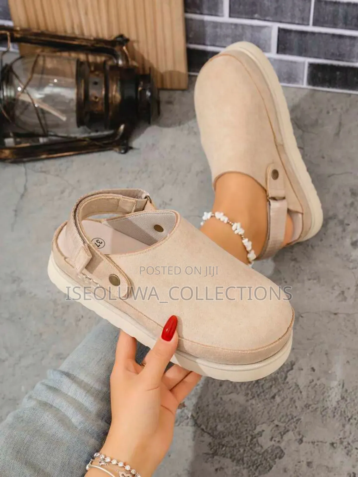 Ladies Buckled Slippers