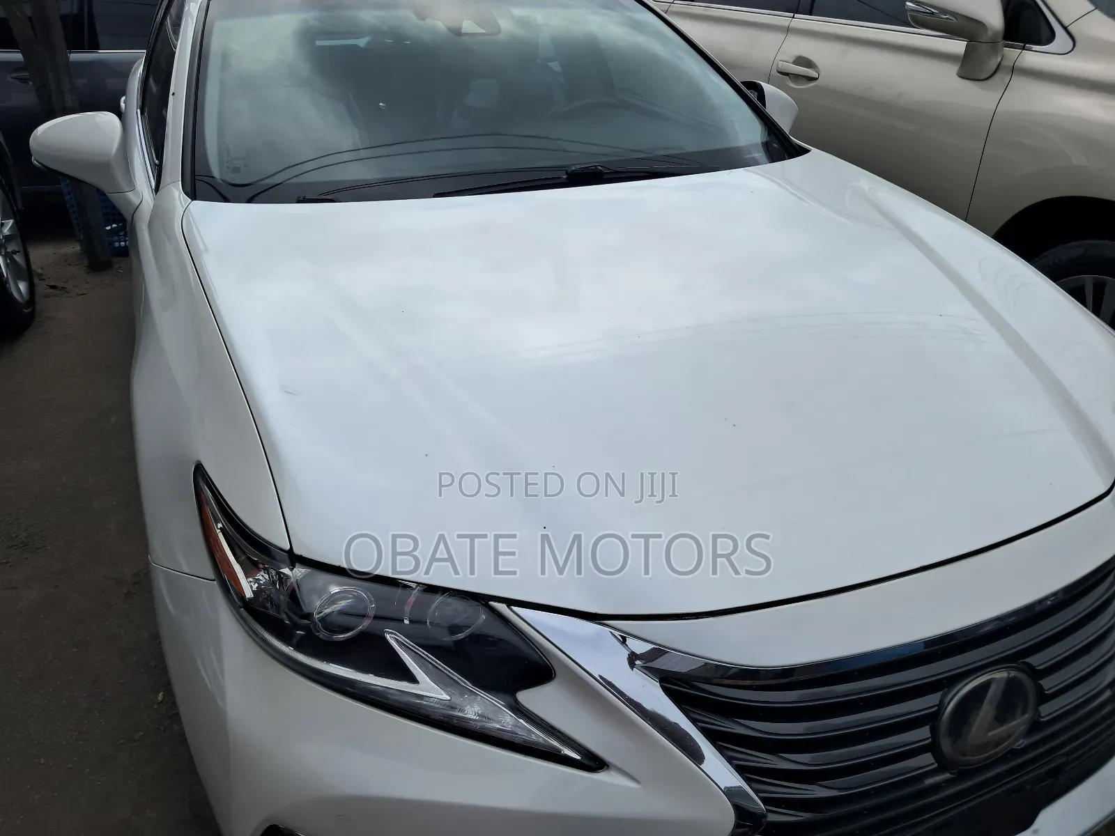 Lexus ES 300H FWD 2016 White