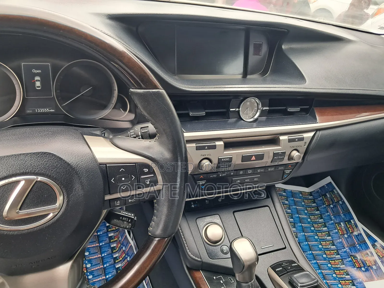 Lexus ES 300H FWD 2016 White