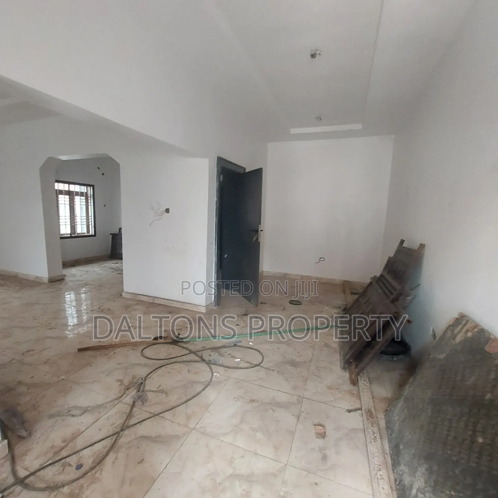 4bdrm Duplex in Royal, Lugbe District for sale