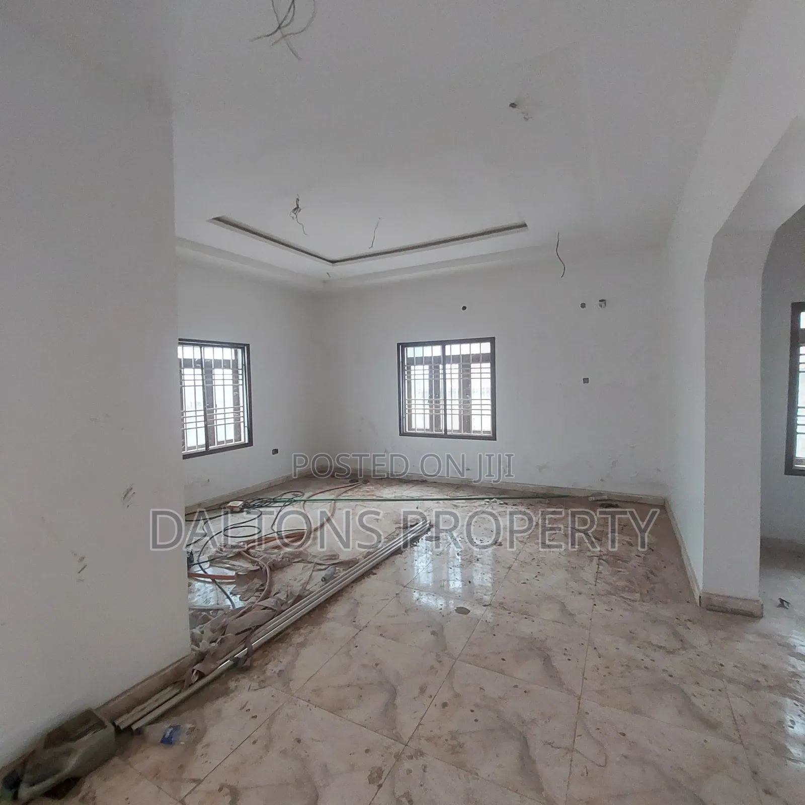 4bdrm Duplex in Royal, Lugbe District for sale