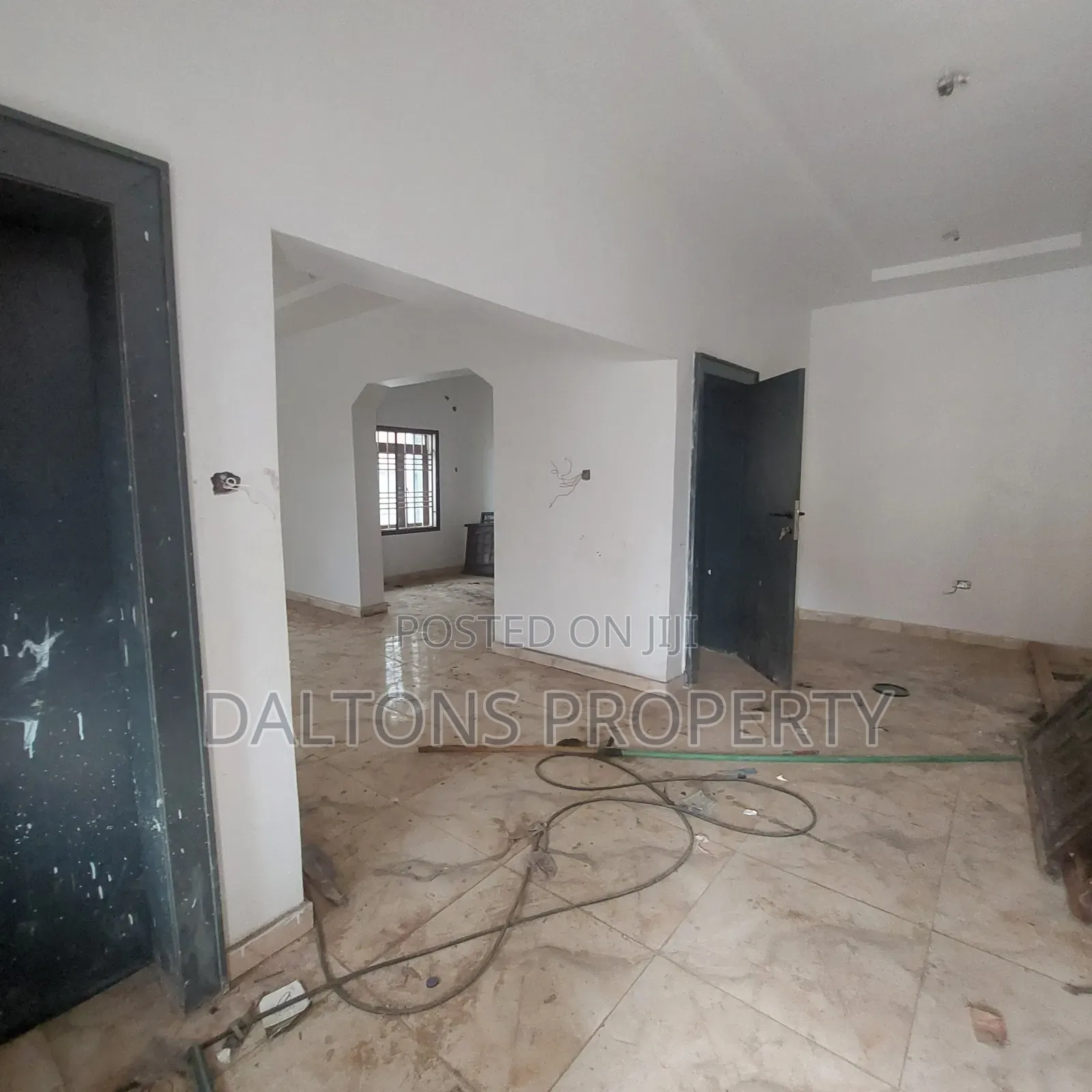4bdrm Duplex in Royal, Lugbe District for sale
