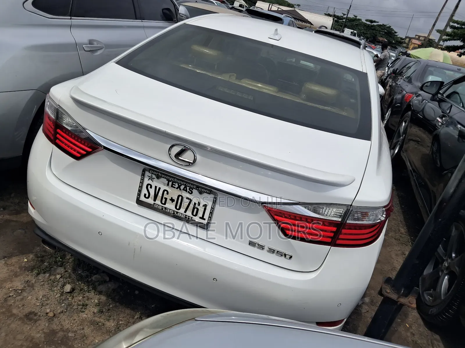 Lexus ES 350 FWD 2015 White