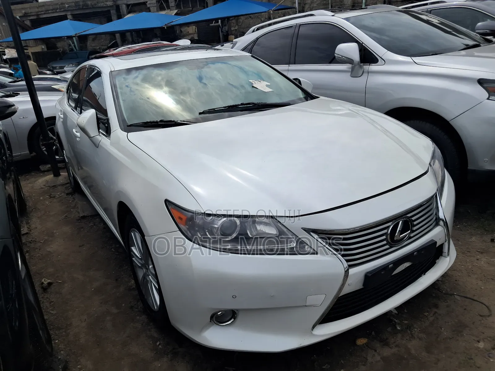 Lexus ES 350 FWD 2015 White