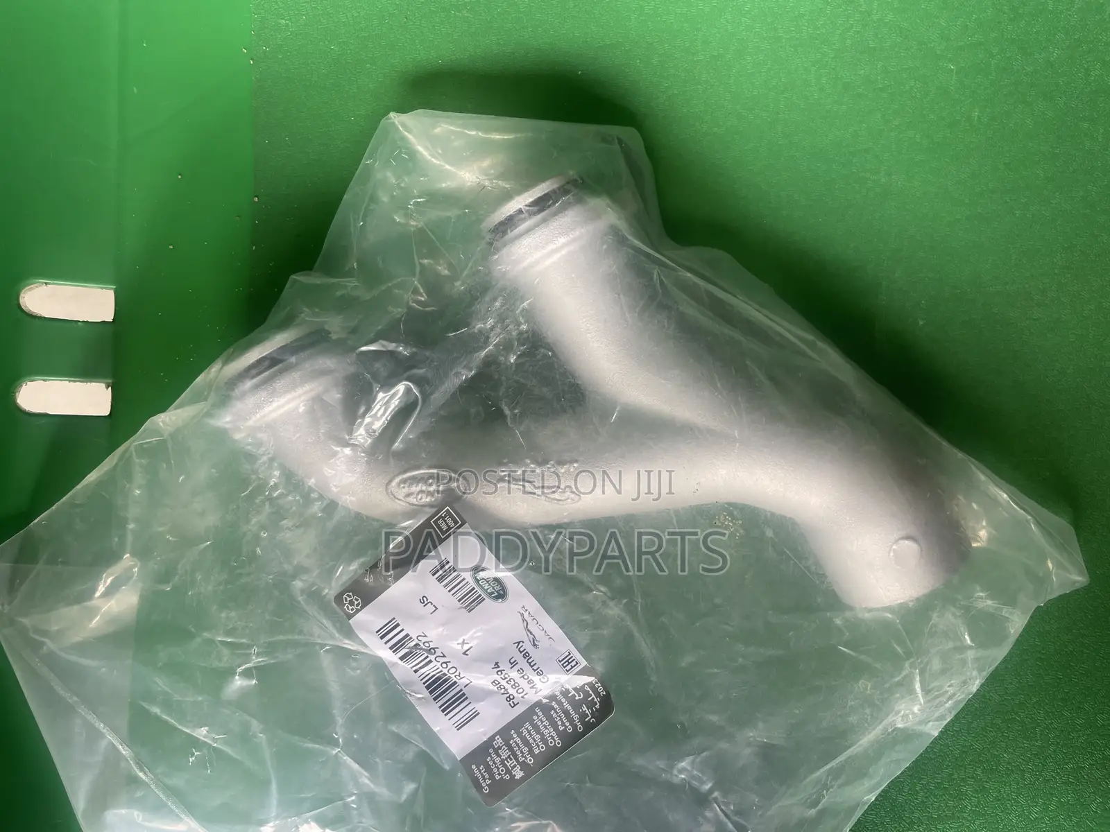 Range Rover Sport Aluminum Thermostat  Coolant Pipe Water Outlet