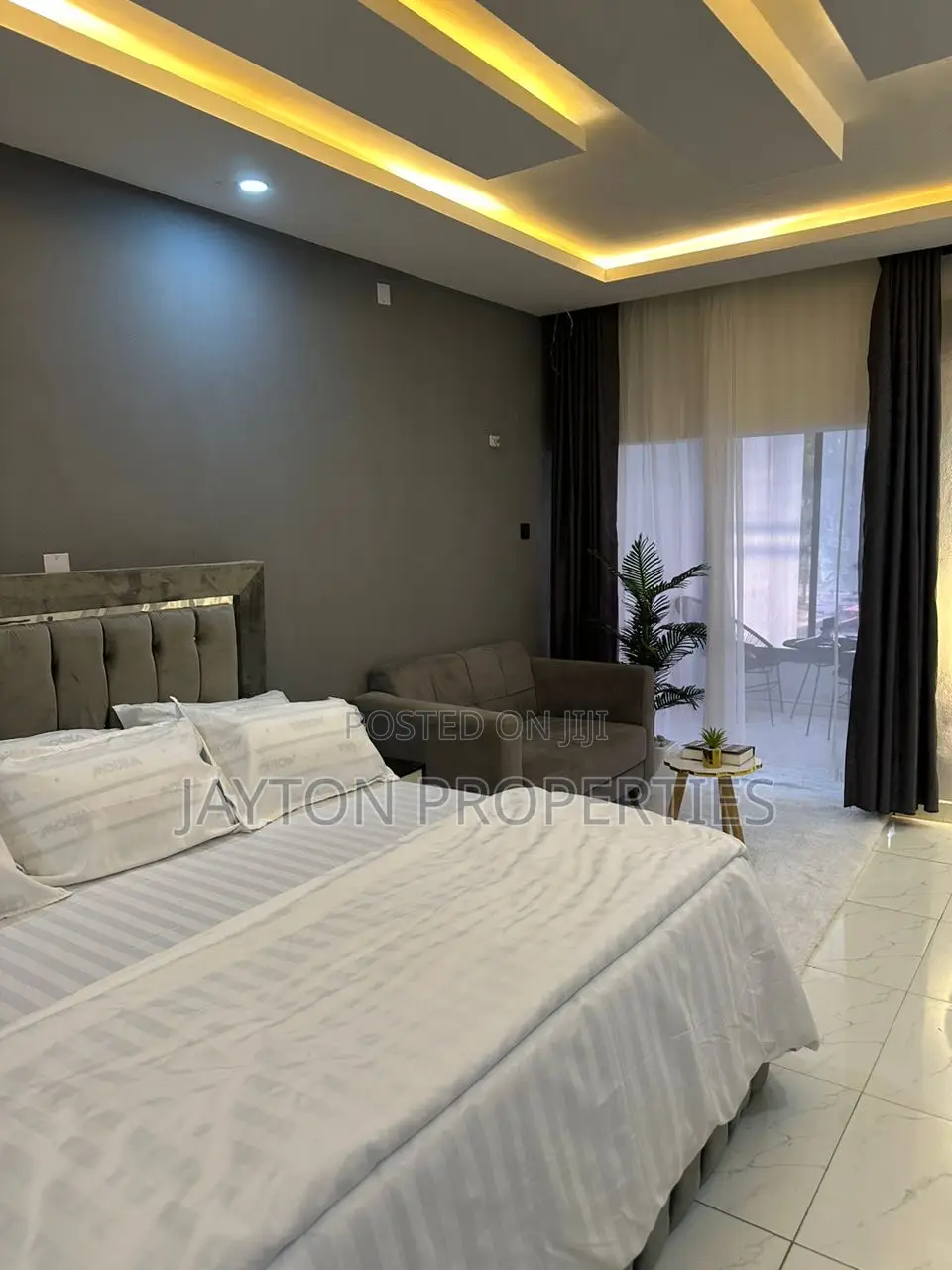 5 Bedroom Apartment