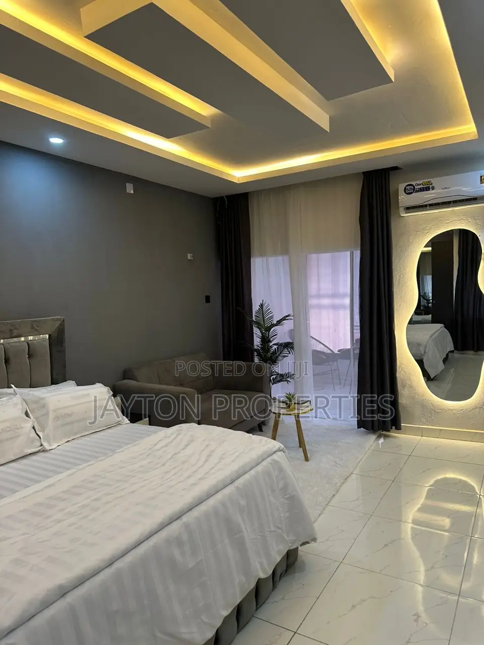 5 Bedroom Apartment