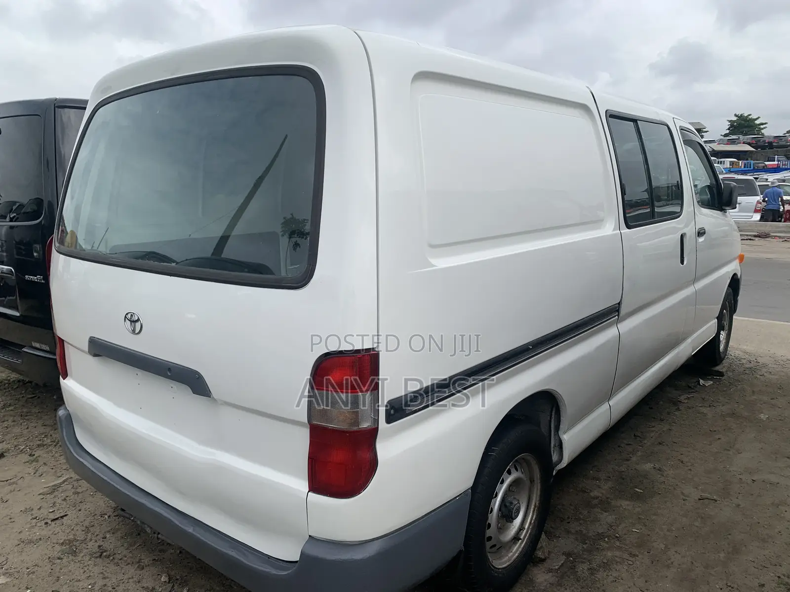 Toyota Grand HiAce 2006 White
