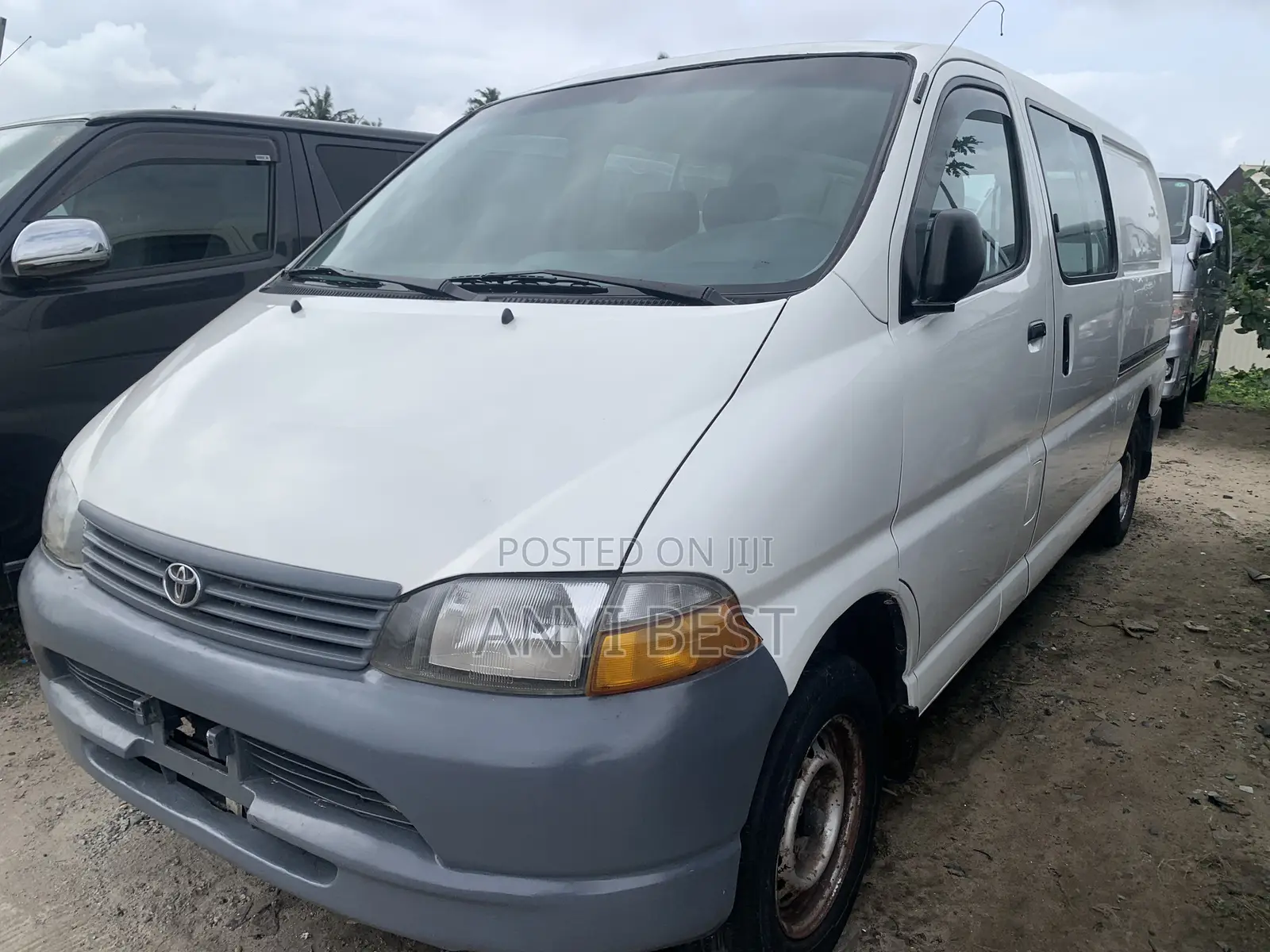 Toyota Grand HiAce 2006 White