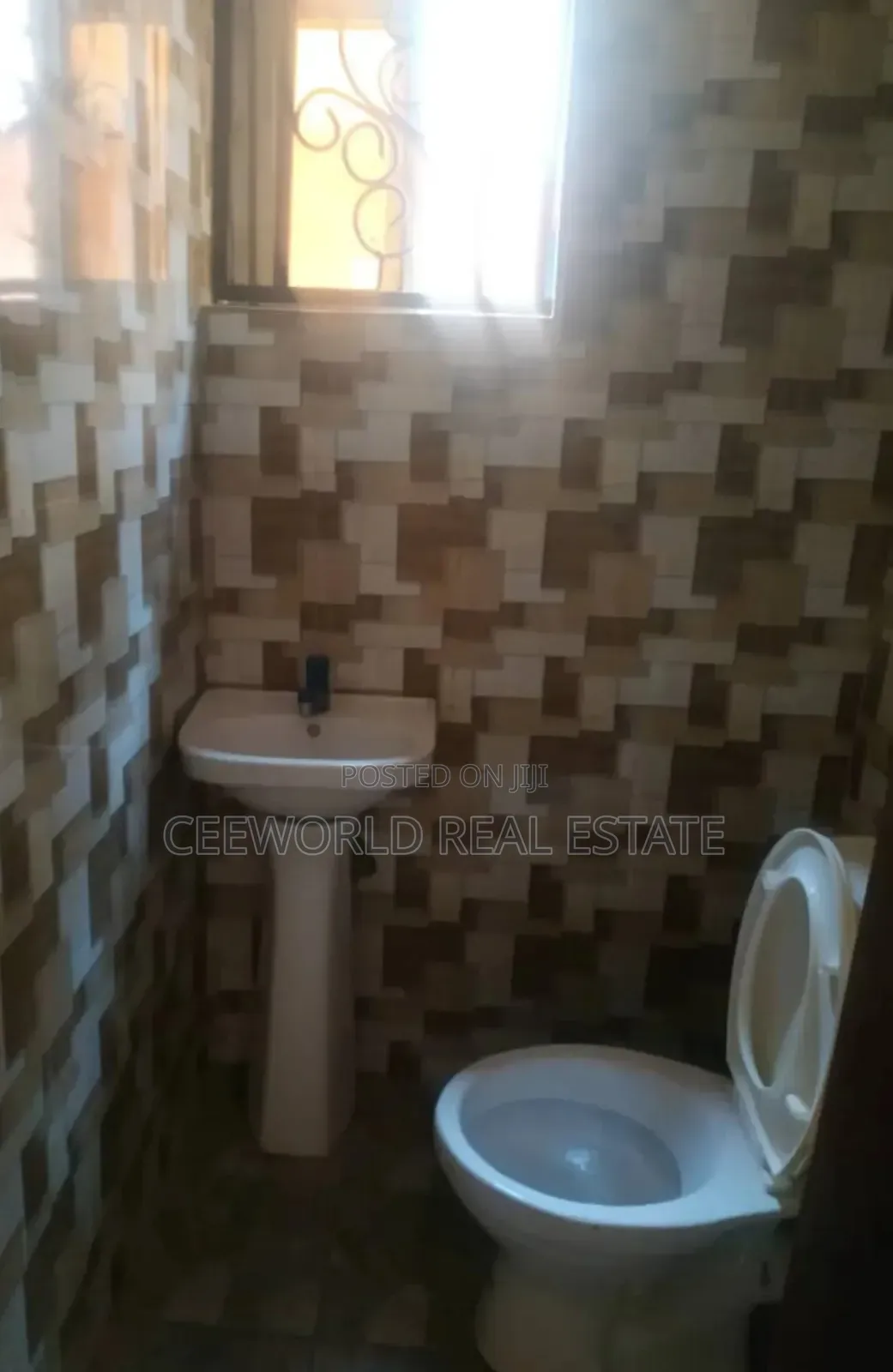 5bedroom Duplex at Bodija Estate Off at Aare Avenue With Rp Bq