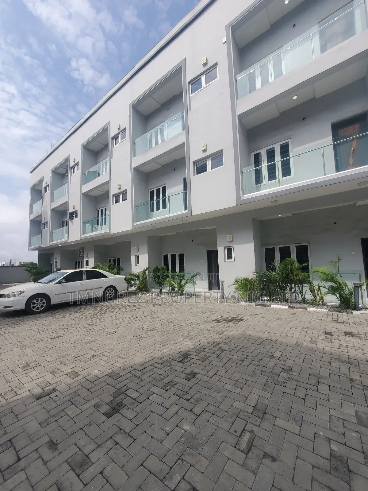 4bdrm Duplex in Ilaje Lekki for sale