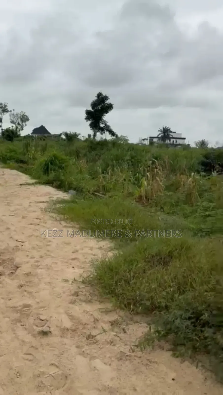 For Sale : Fenced 510 Sqmts Opposite Airport Garden Estate
