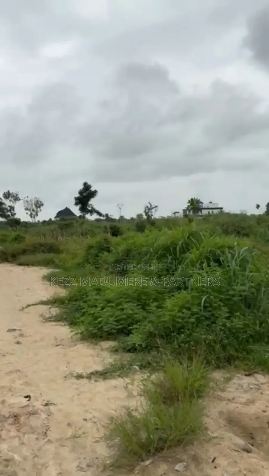 For Sale : Fenced 510 Sqmts Opposite Airport Garden Estate