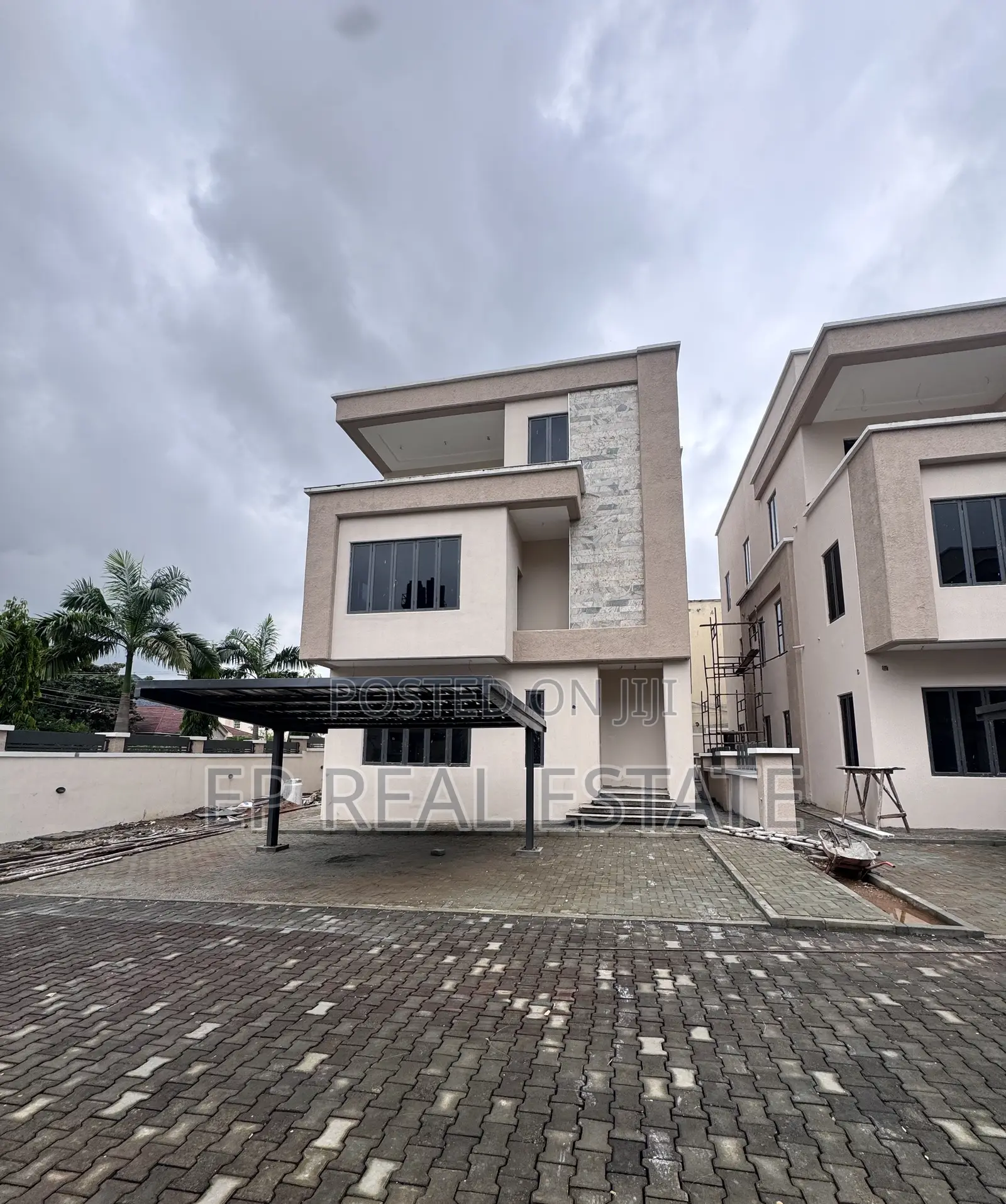 5bdrm Duplex in Wuse Zone7 for sale