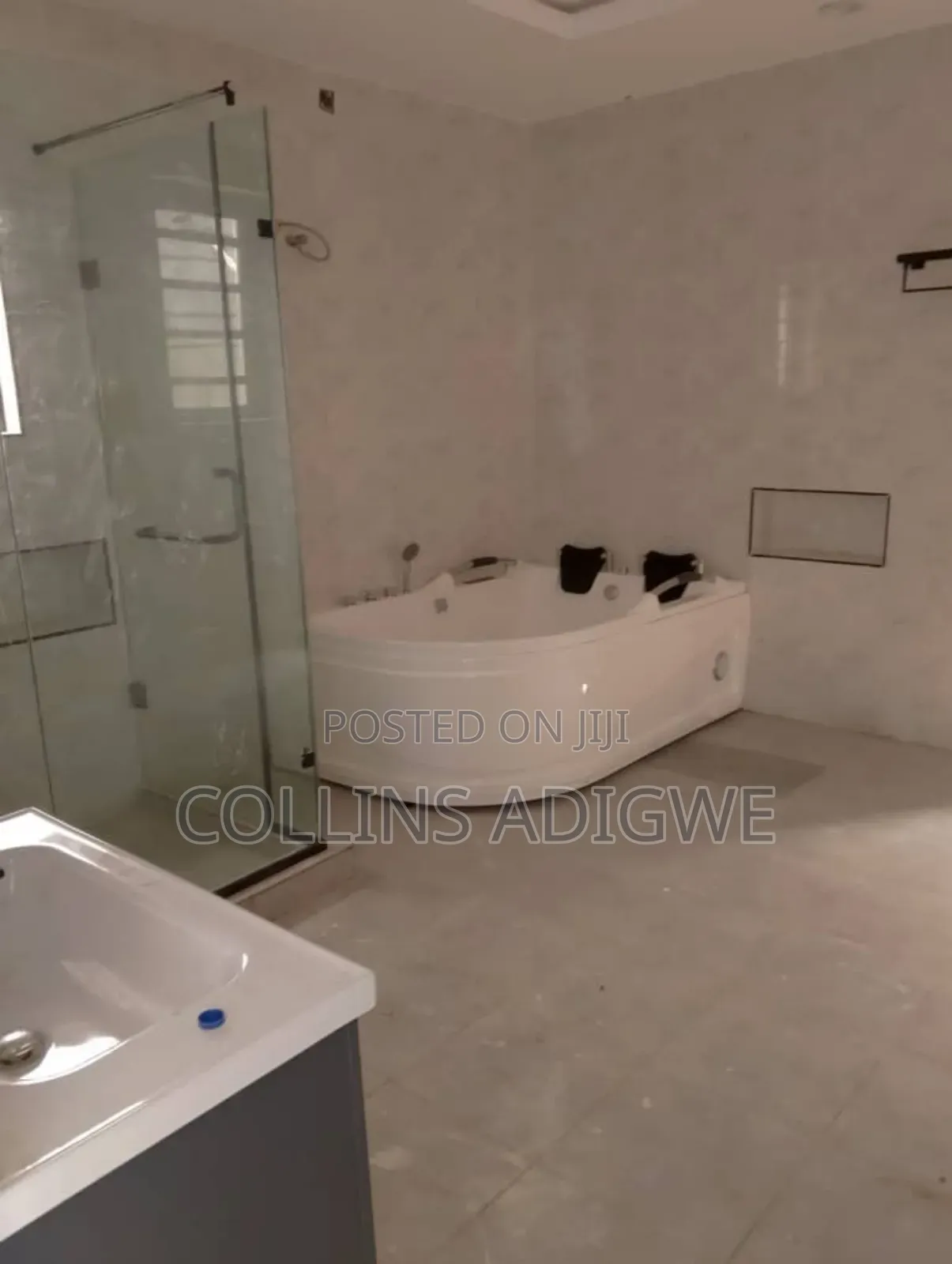 4bdrm Duplex in Royal Pine Orchid, Chevron for rent