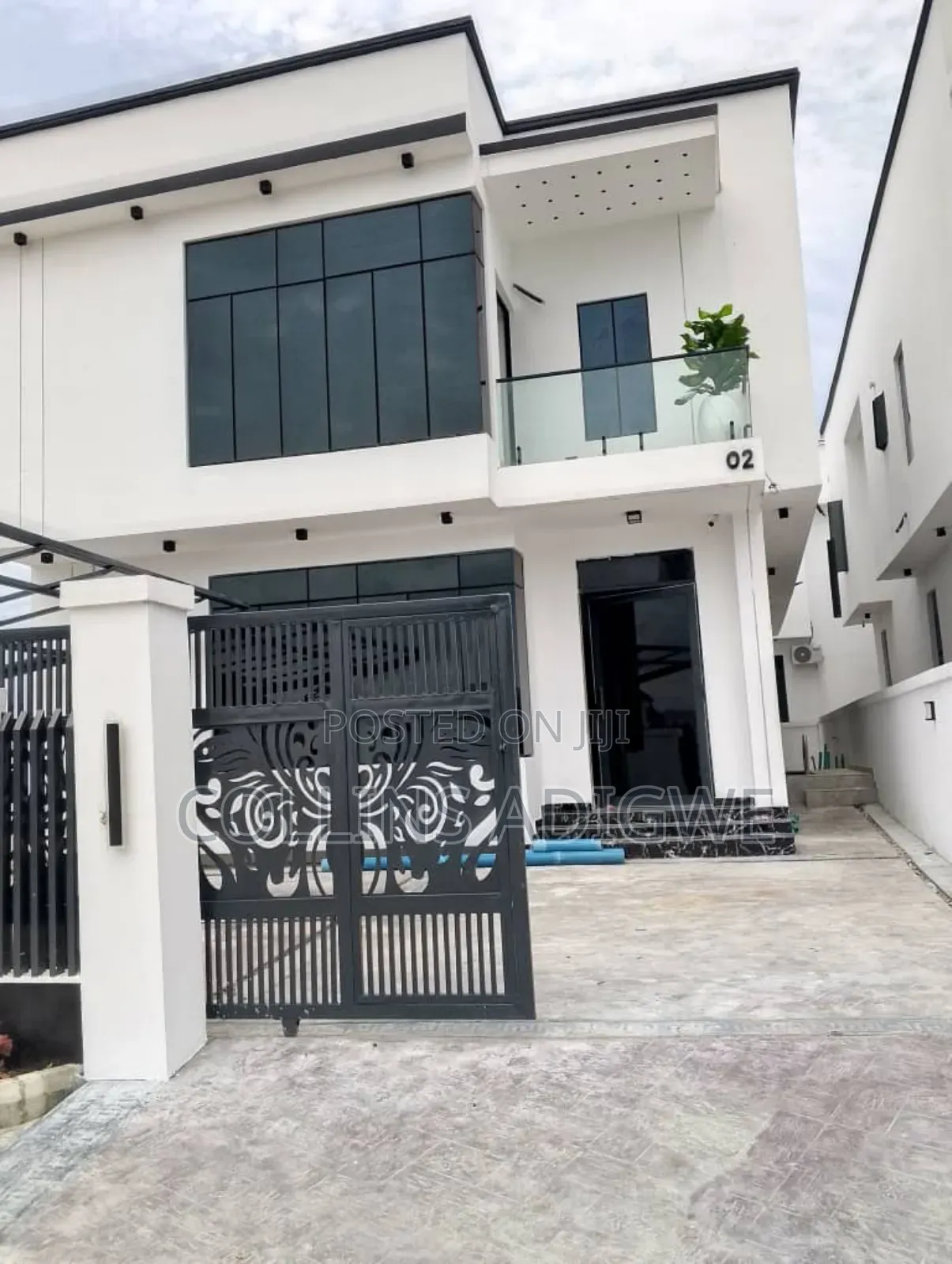 5bdrm Duplex in Royal Pine Orchid, Chevron for sale