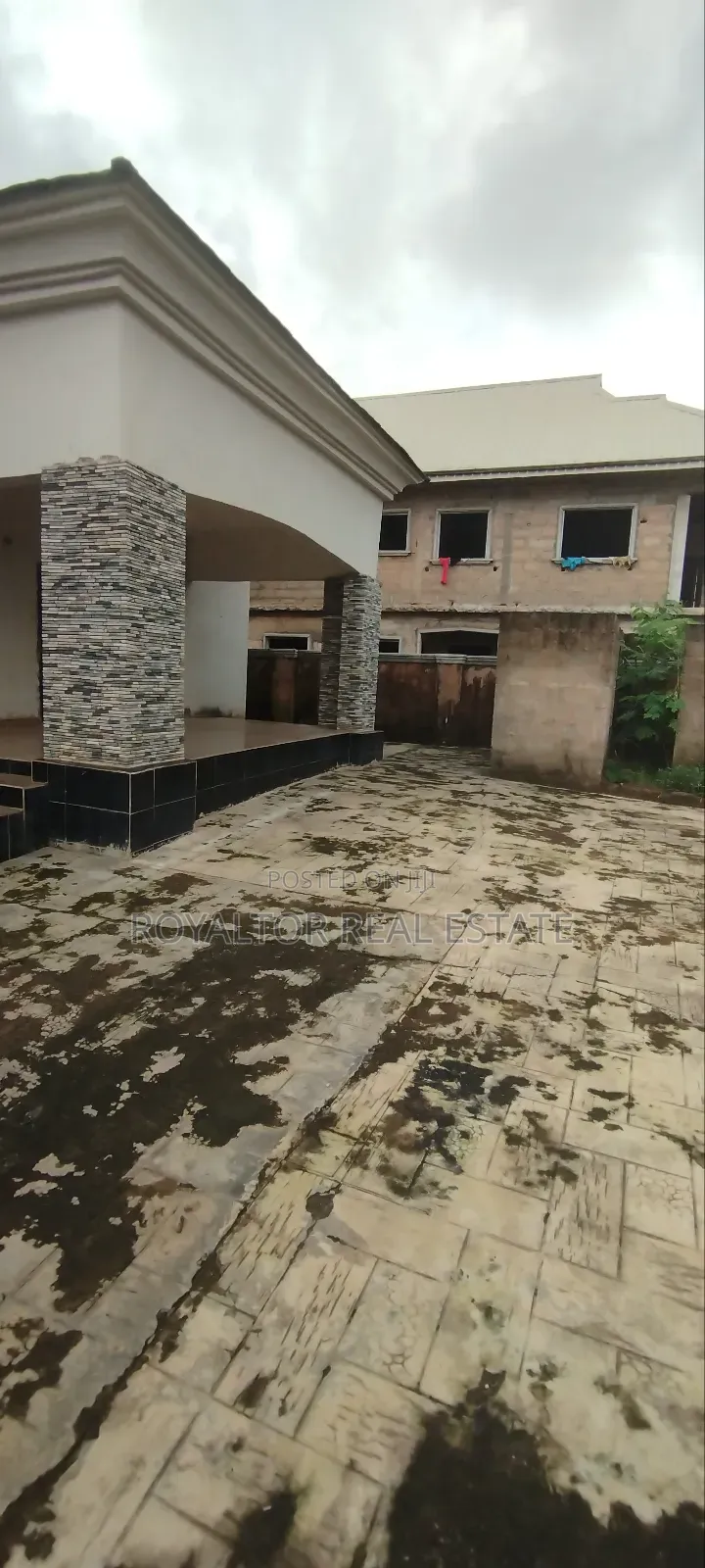 4bdrm Bungalow in Royaltor Real Estate, Benin City for sale