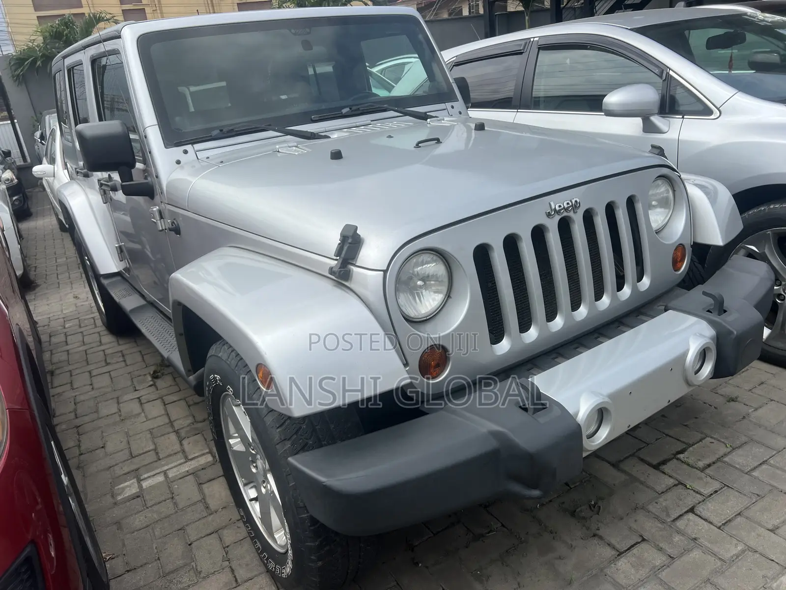 Jeep Wrangler Unlimited Sahara 2011 Silver