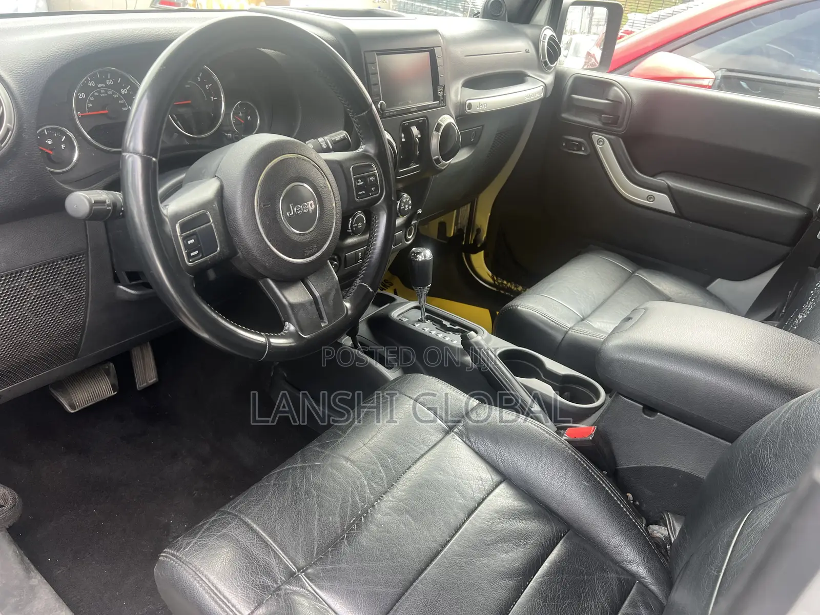 Jeep Wrangler Unlimited Sahara 2011 Silver