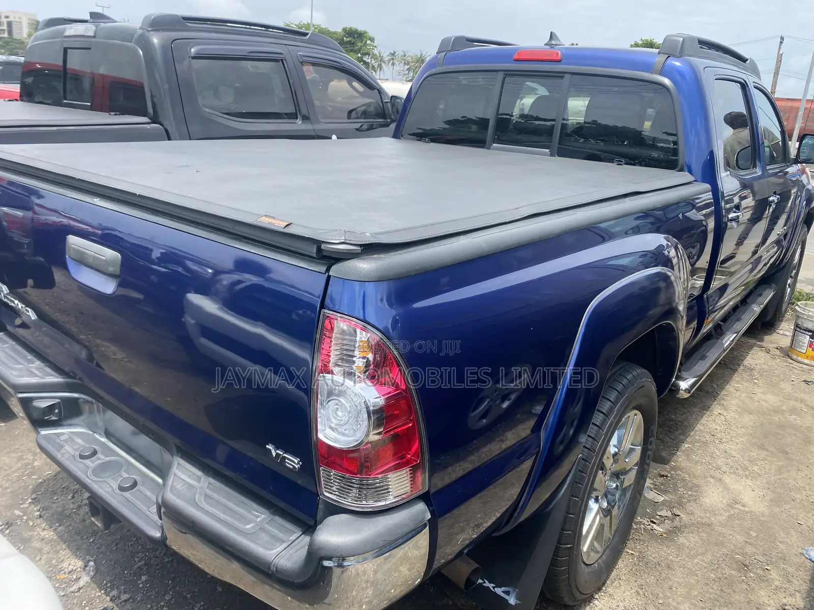 Toyota Tacoma V6 4dr Double Cab 4WD 5.0 ft. SB (4.0L 6cyl 5A) 2015 Blue