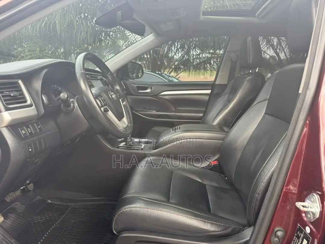 Toyota Highlander 2018 Red
