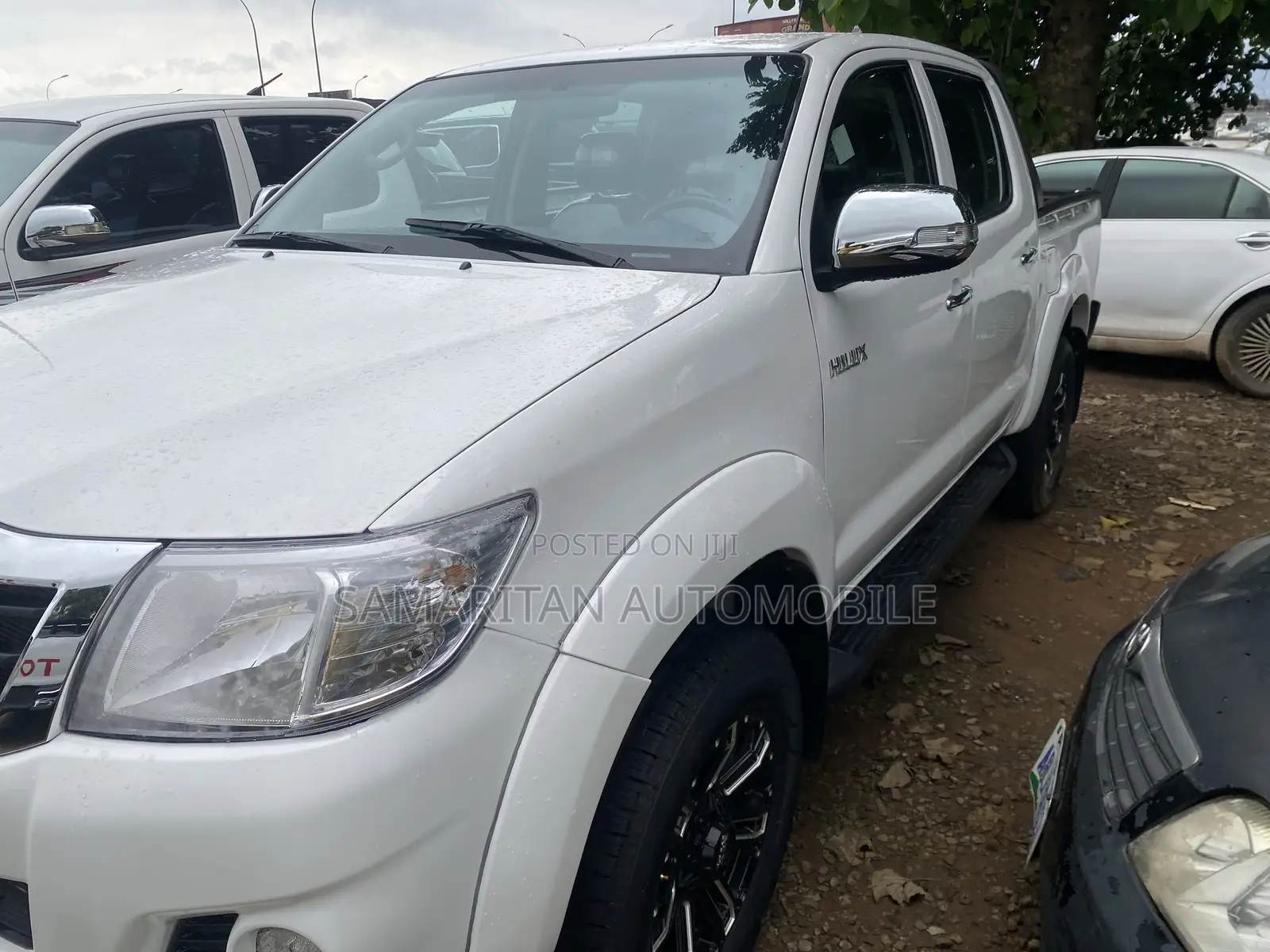 Toyota Hilux SR 4x4 2014 White