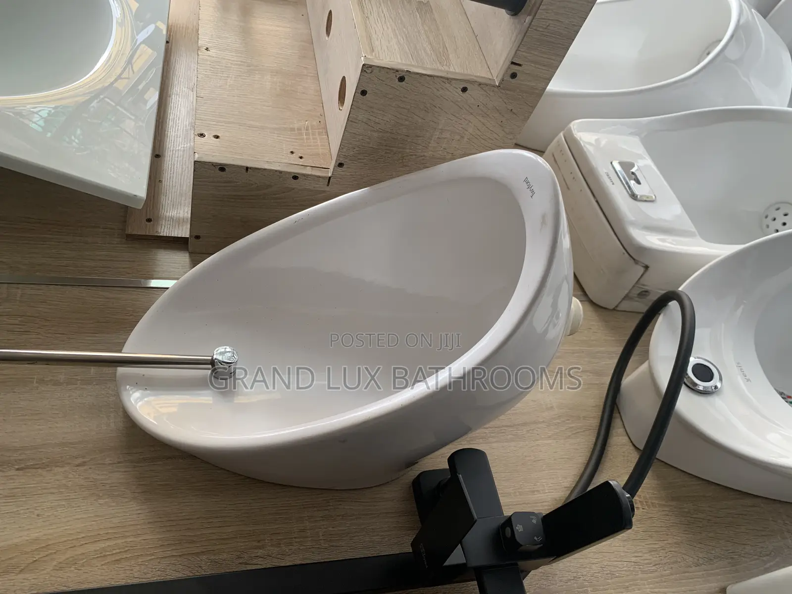 Twyford Wall-Mounted Ceramic Urinal