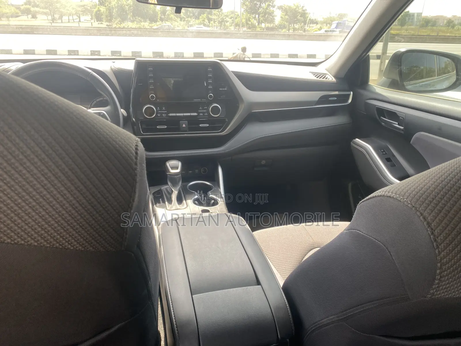 Toyota Highlander LE FWD 2020 Silver
