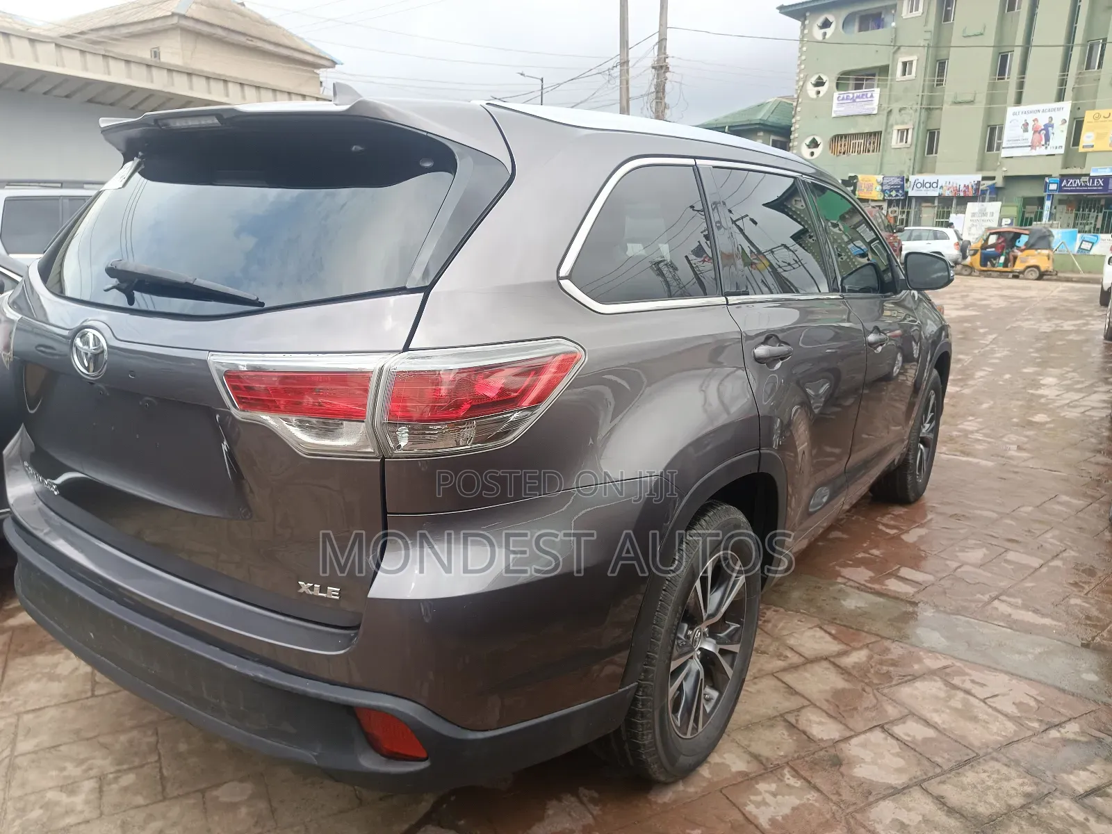 Toyota Highlander XLE V6 4x4 (3.5L 6cyl 6A) 2016 Gray