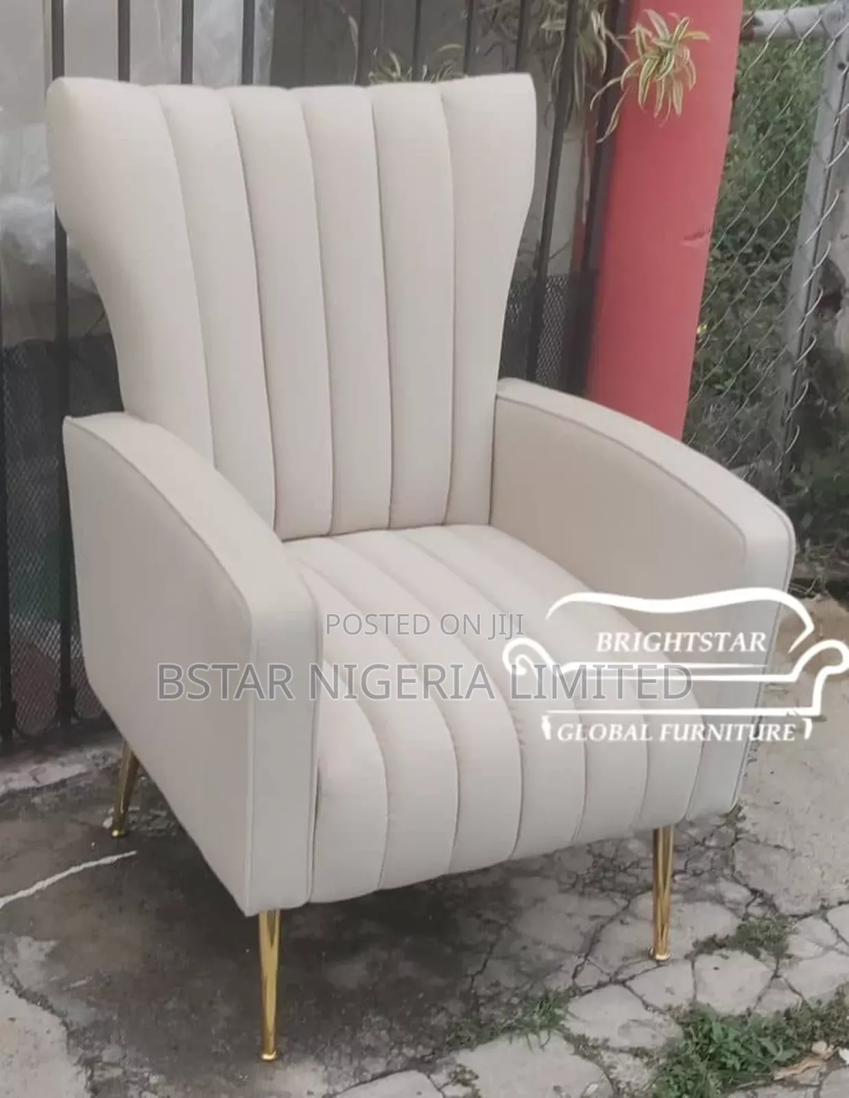 Sophisticated Single Sofa Chair – Ideal for Any Space