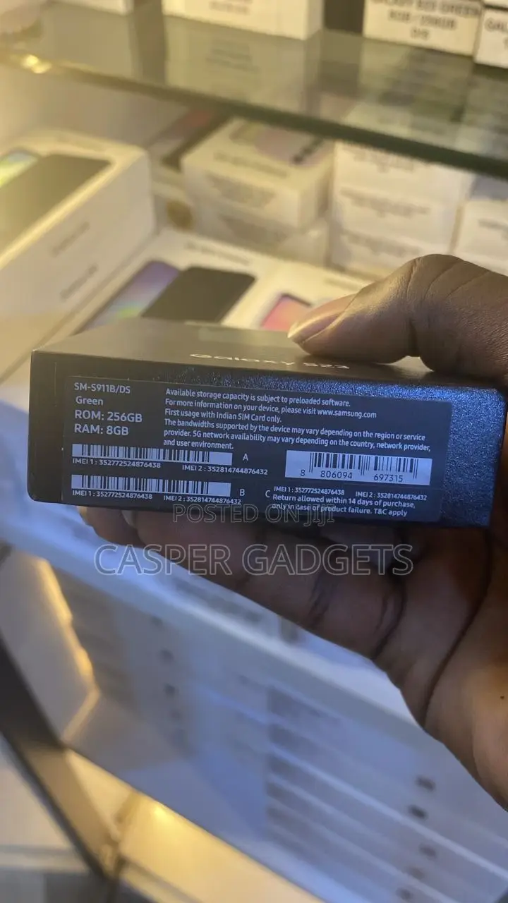New Samsung Galaxy S23 256 GB Green