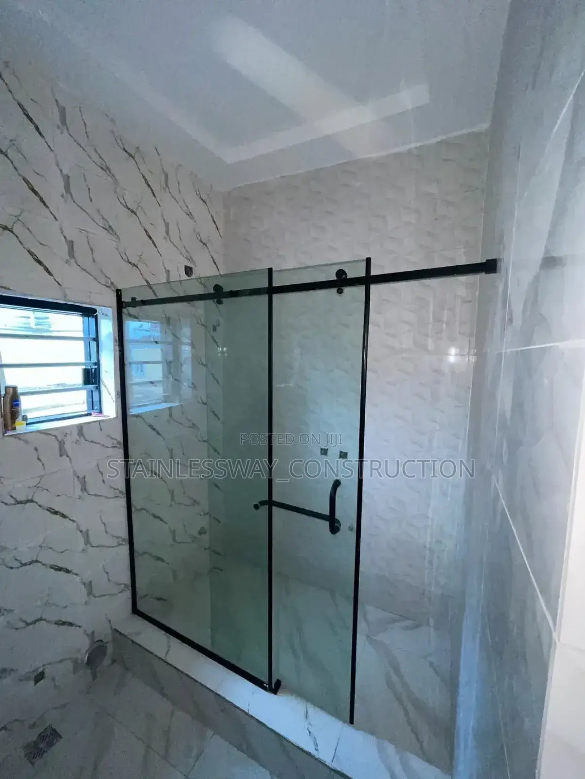 Shower Cubicle Glass With Black Accessories
