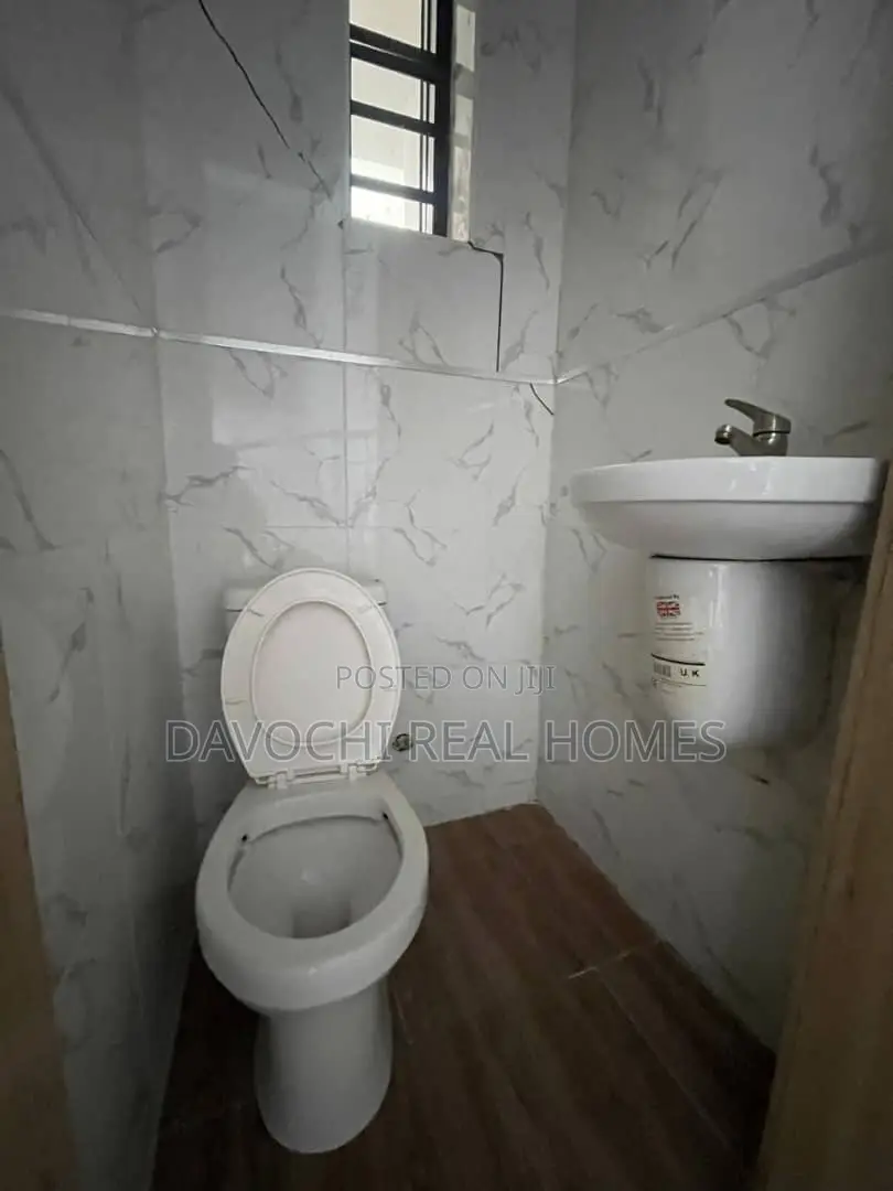 4bdrm Duplex in Ikota for rent