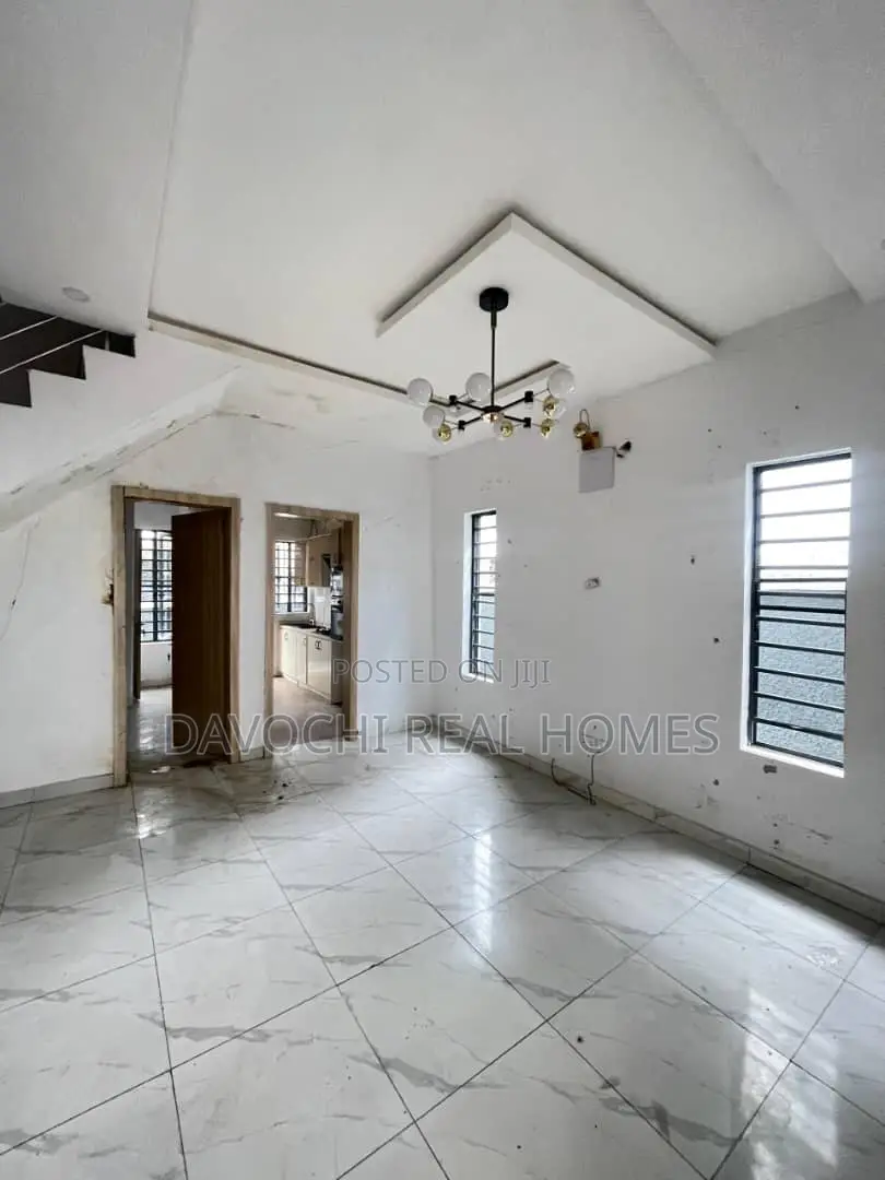 4bdrm Duplex in Ikota for rent
