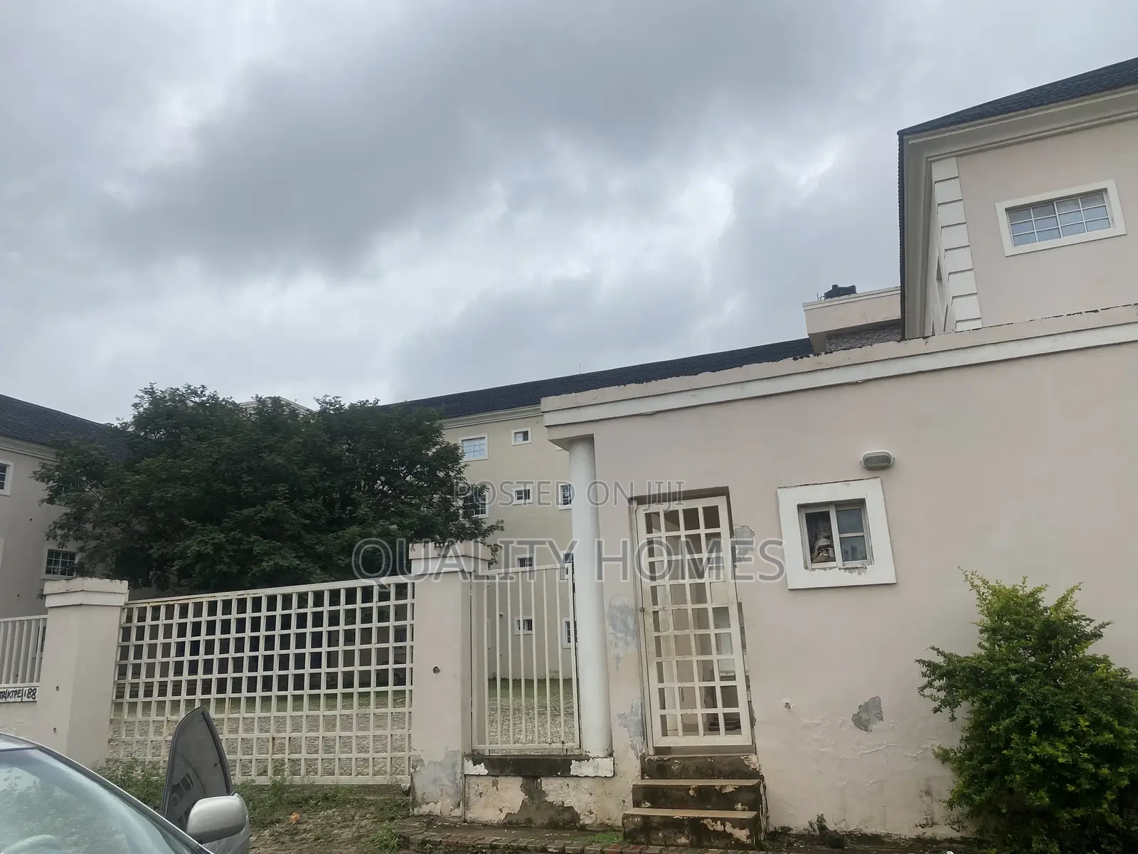 Furnished 20bdrm Duplex in Katampe for sale