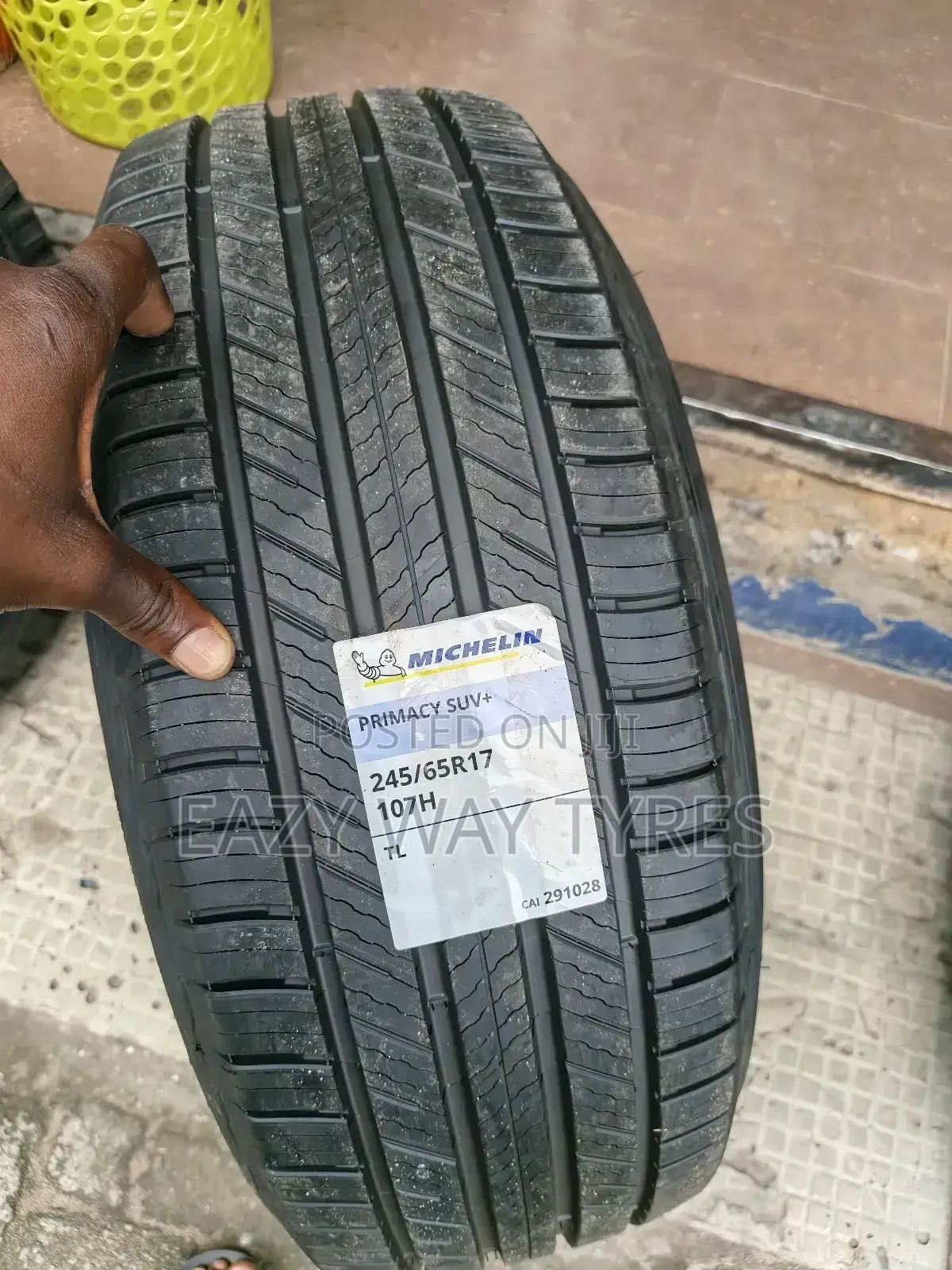 245/65r17 Michelin or Any Kind of Tyres Is Available at Good Price