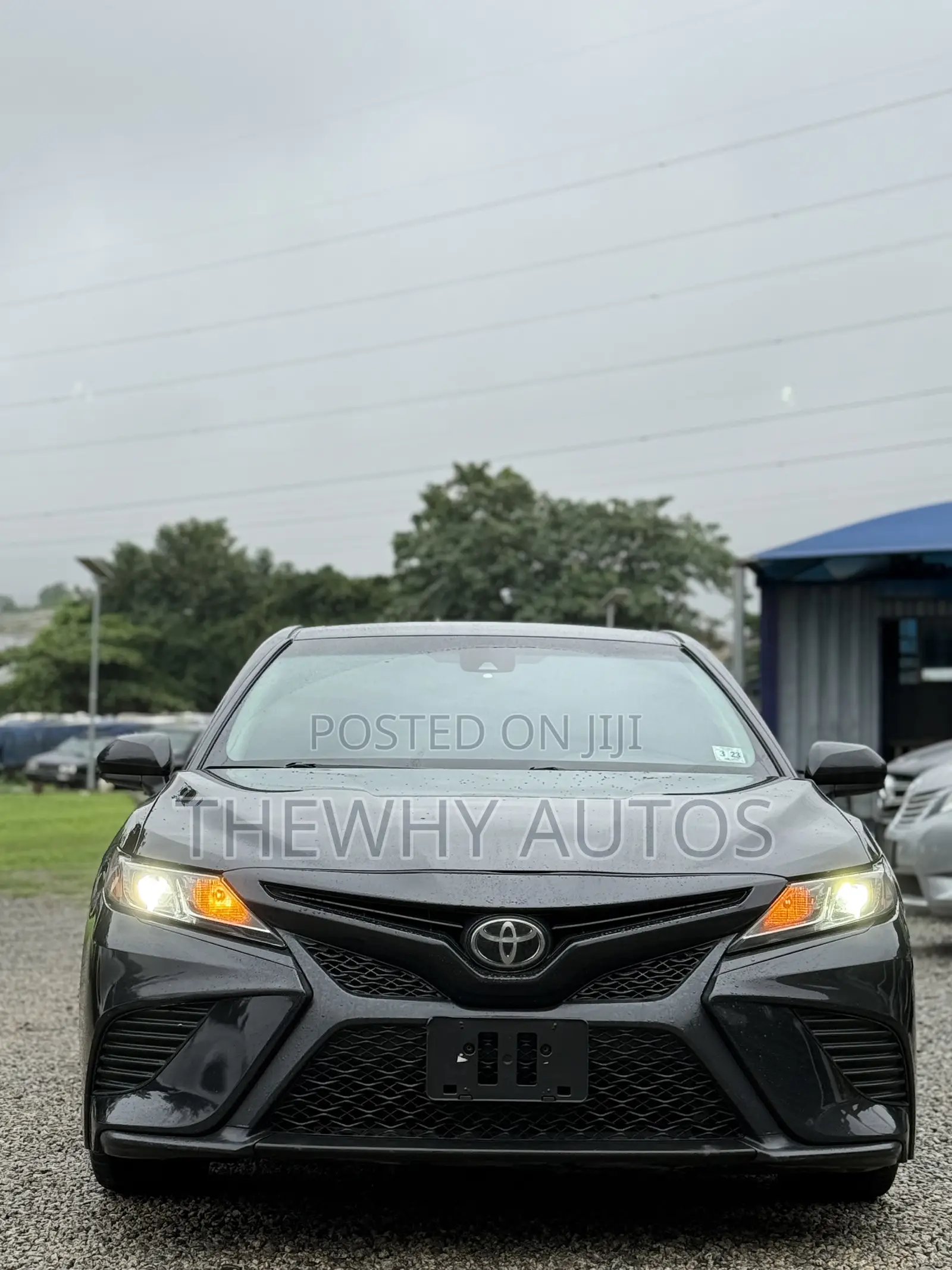 Toyota Camry SE FWD (2.5L 4cyl 8AM) 2018 Black