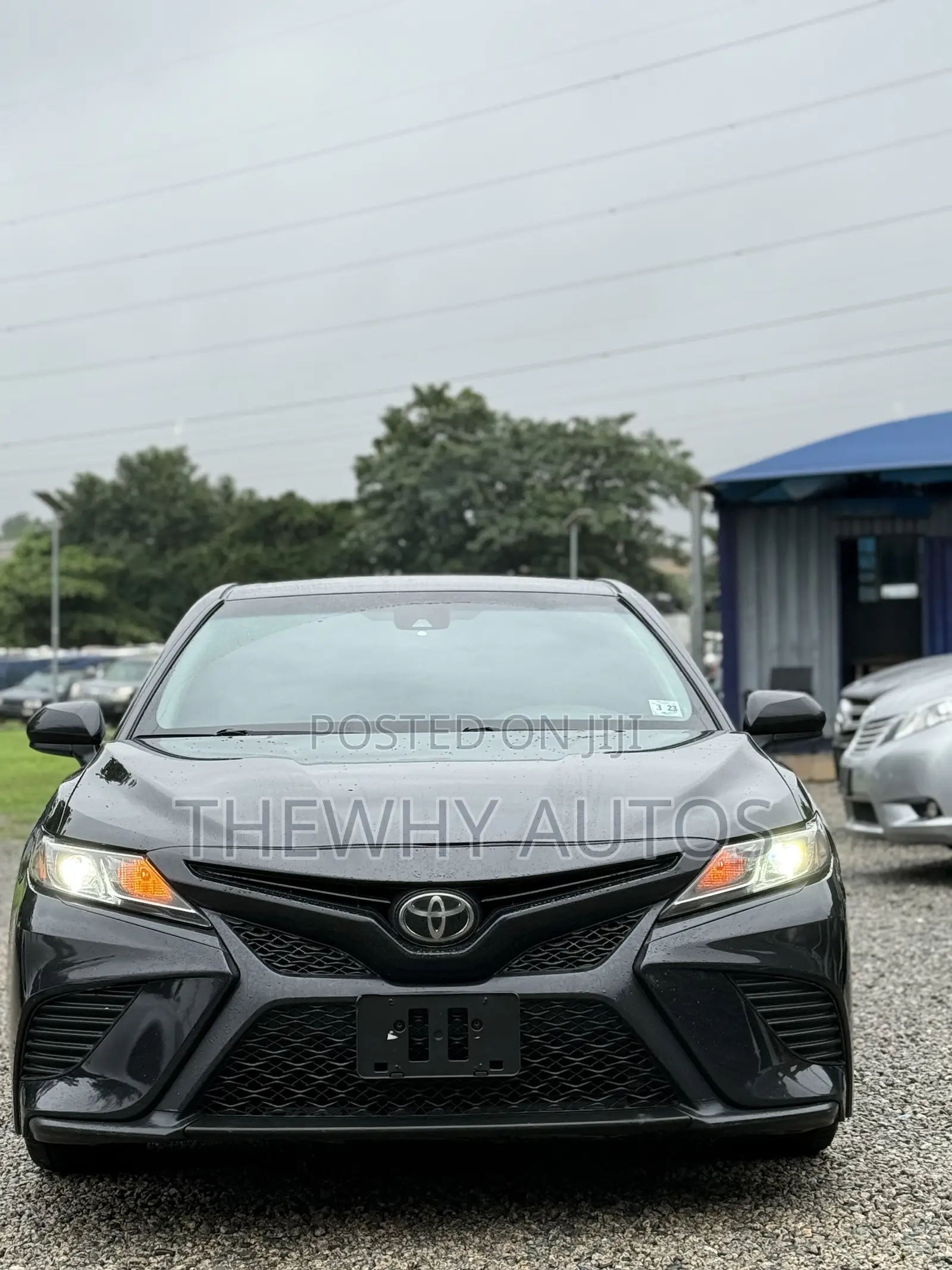Toyota Camry SE FWD (2.5L 4cyl 8AM) 2018 Black