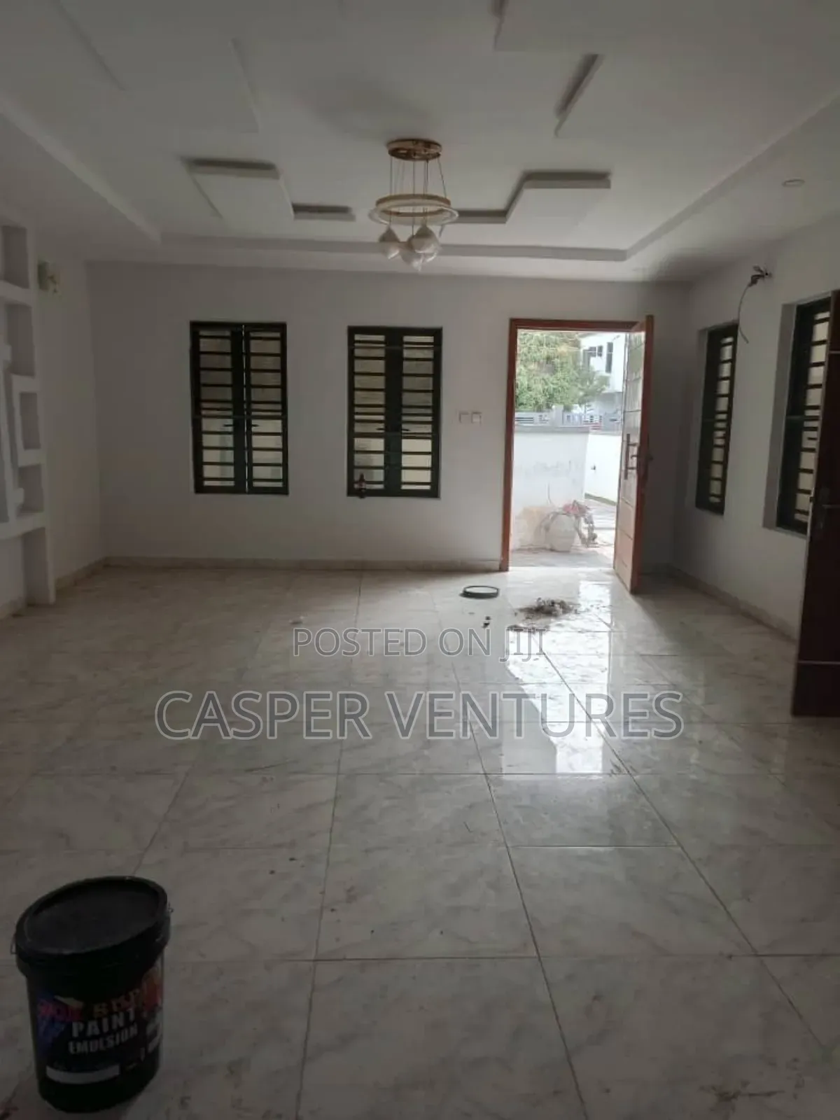 4bdrm Duplex in White, Ologolo for sale